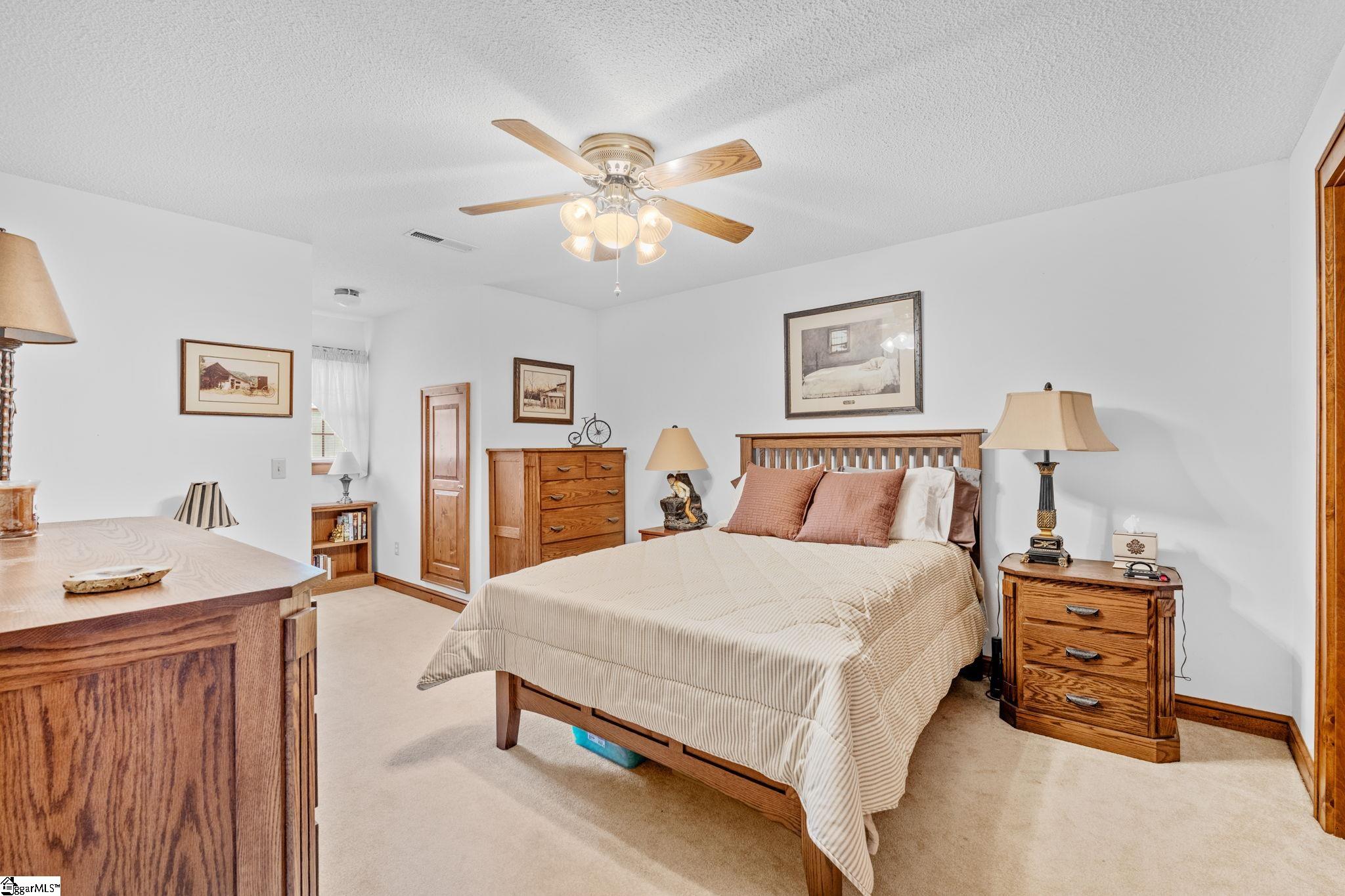 1100 Pine Knoll Property Photo 24