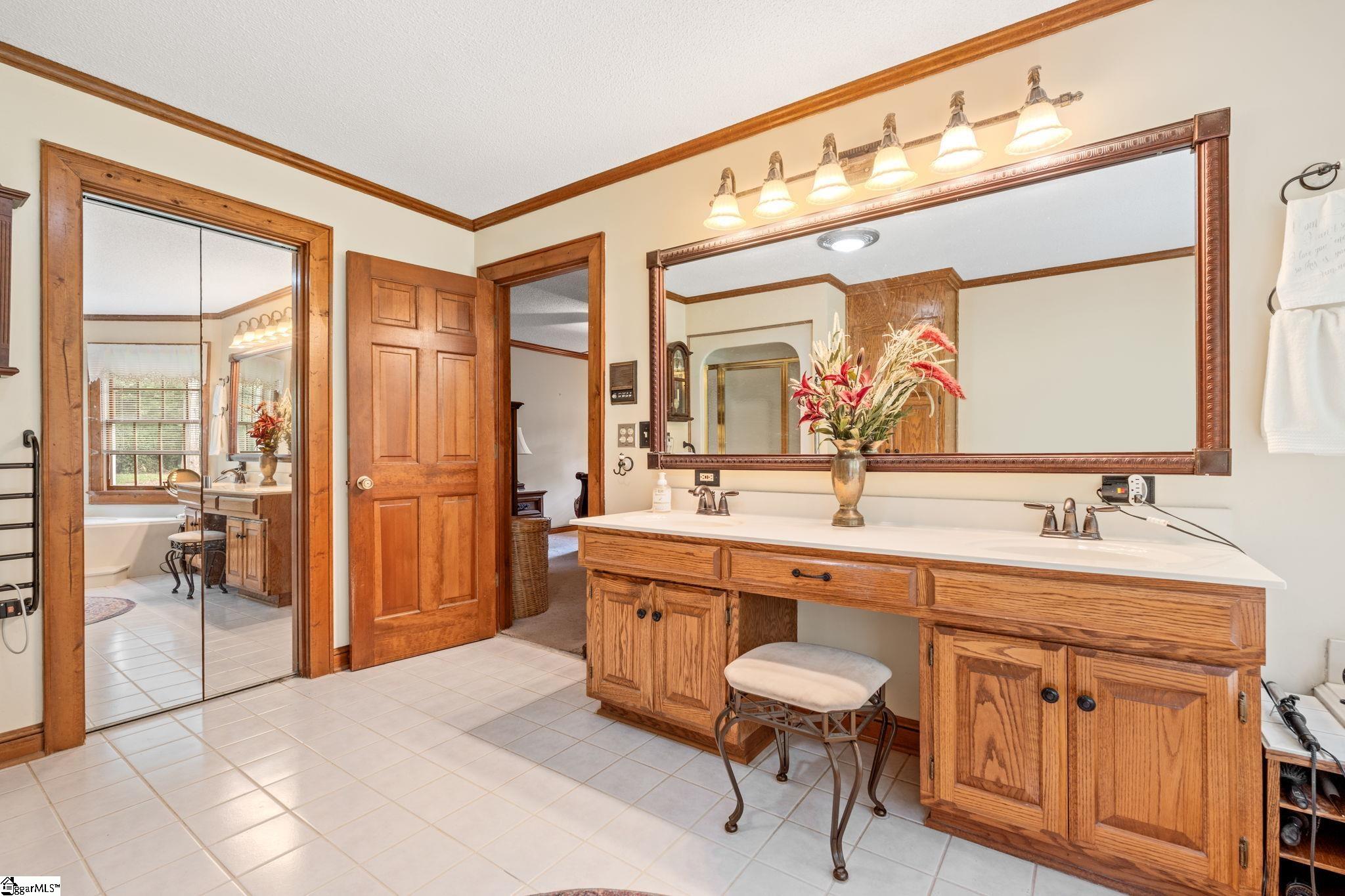 1100 Pine Knoll Property Photo 36