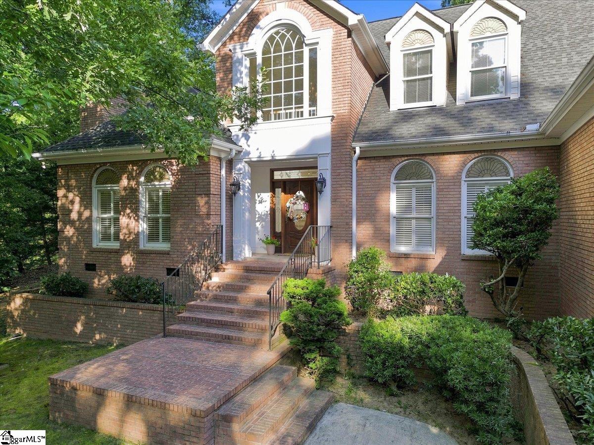 209 Sandstone Drive Property Photo 2