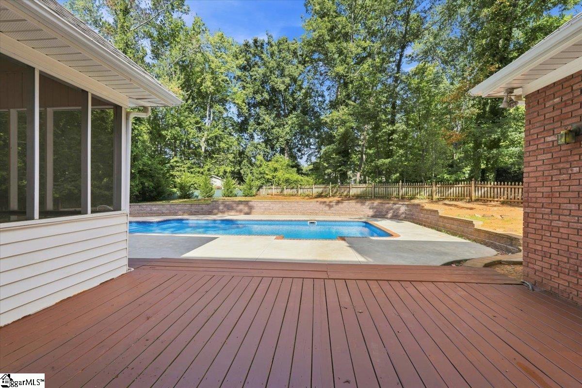 209 Sandstone Drive Property Photo 43