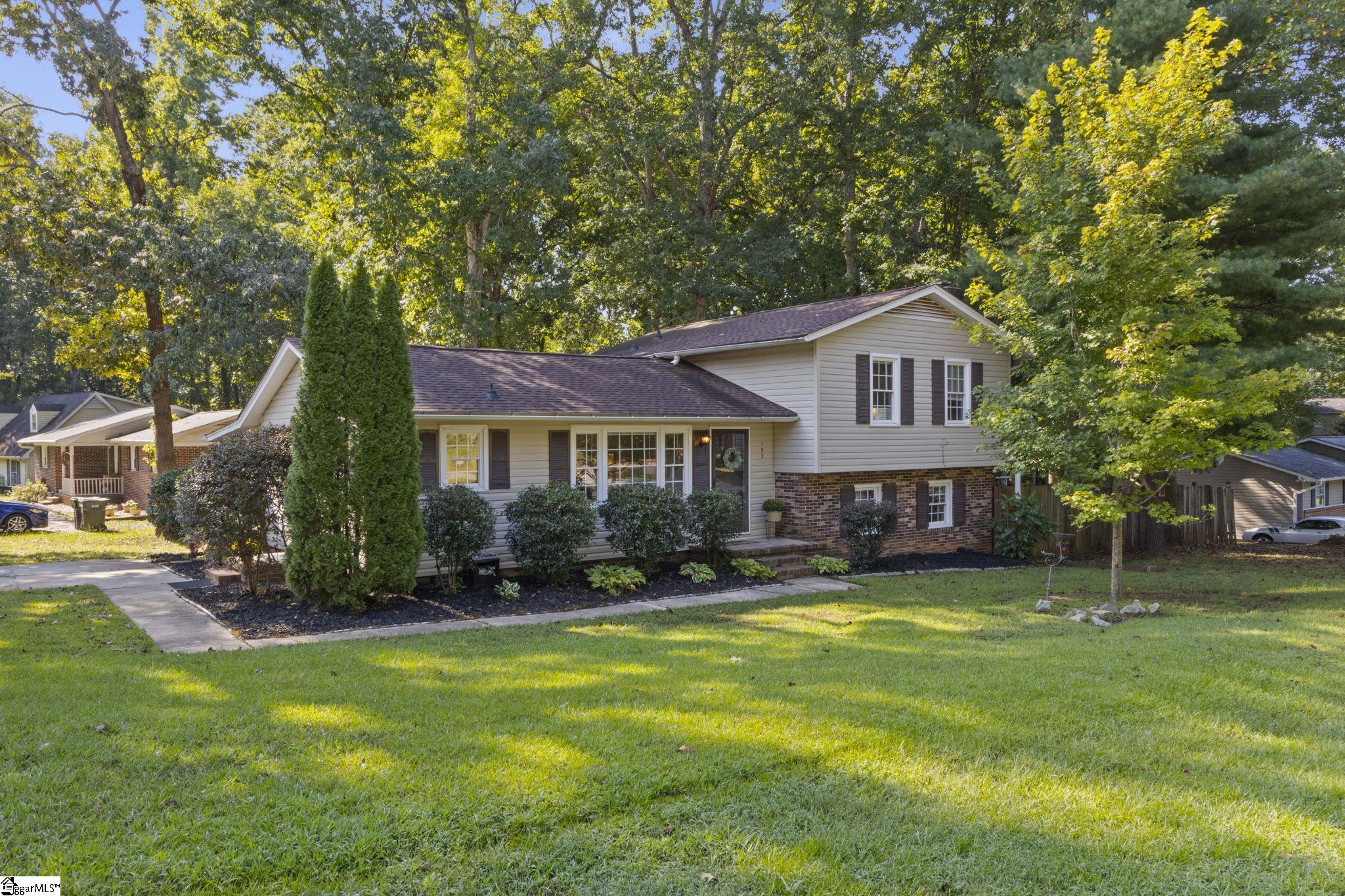 102 BRANCHVIEW Court Property Photo 1