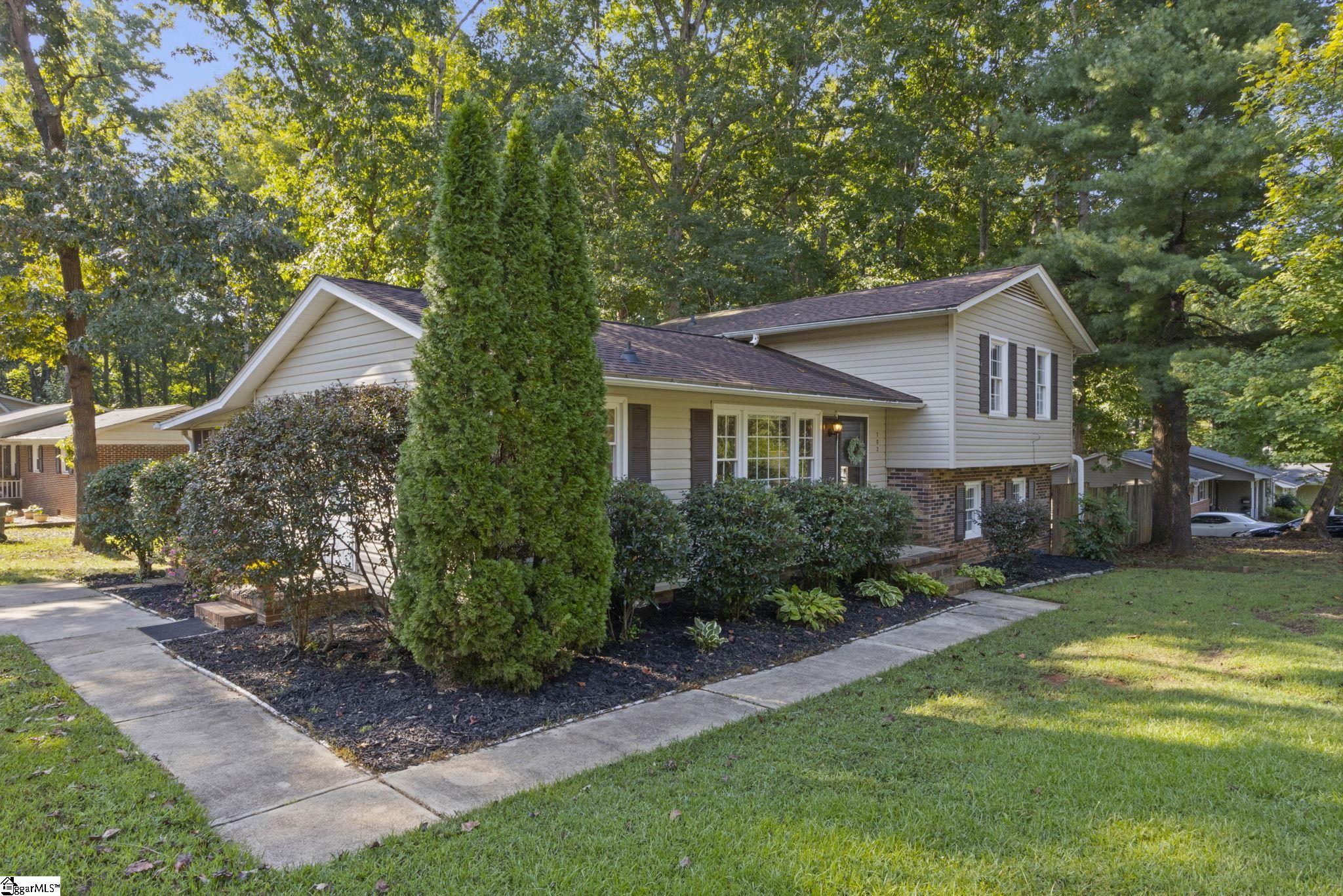 102 Branchview Court Property Photo 2