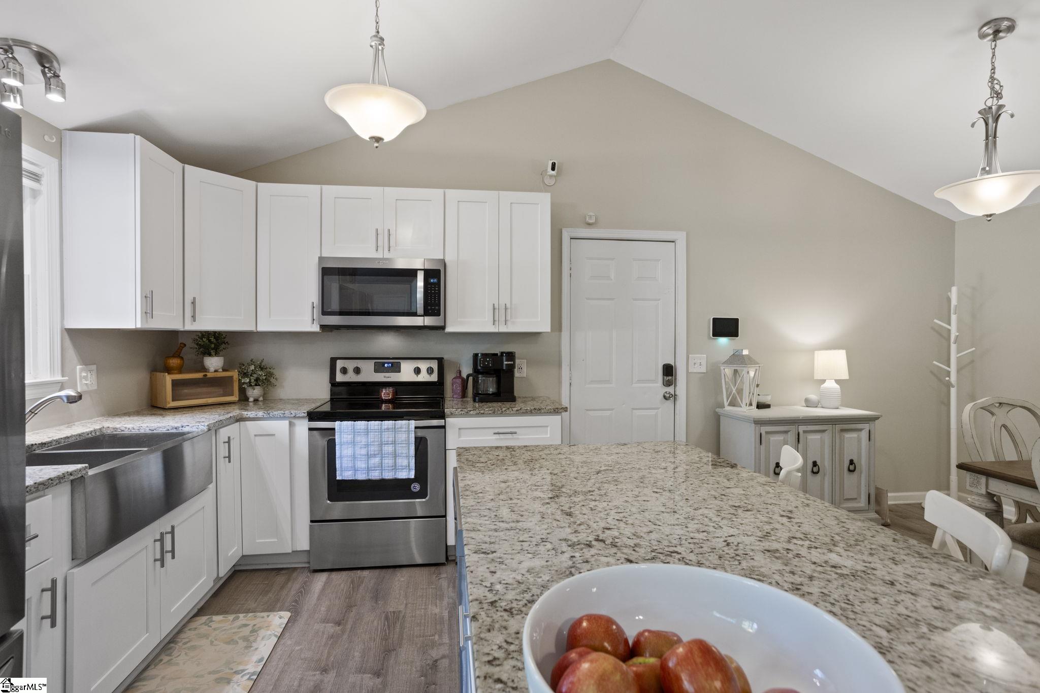 102 Branchview Court Property Photo 13
