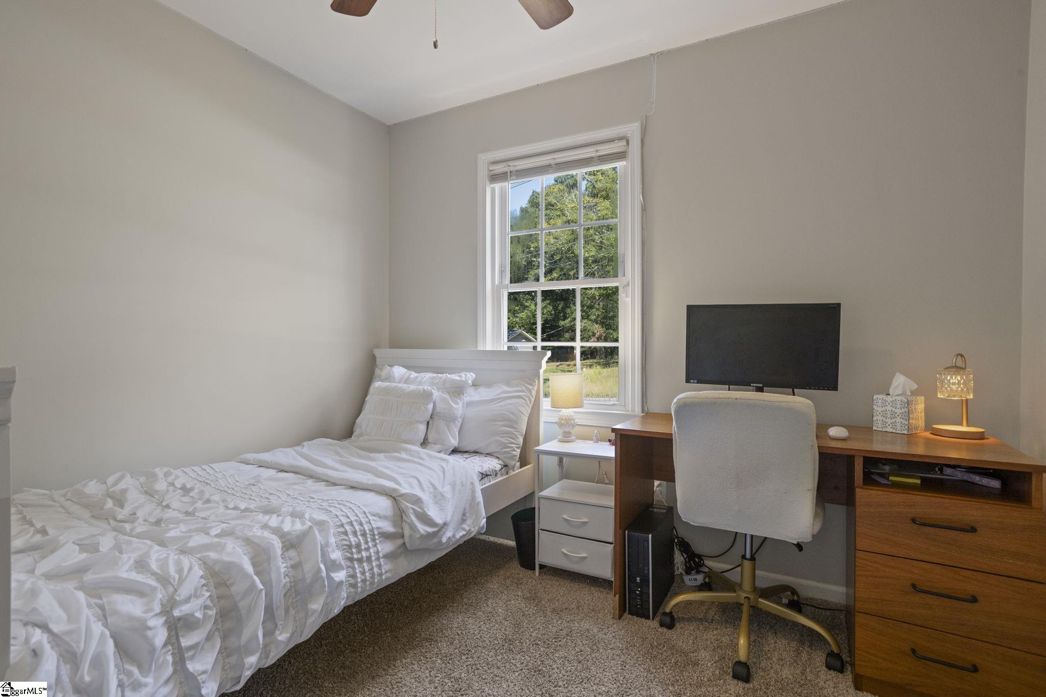 102 Branchview Court Property Photo 17