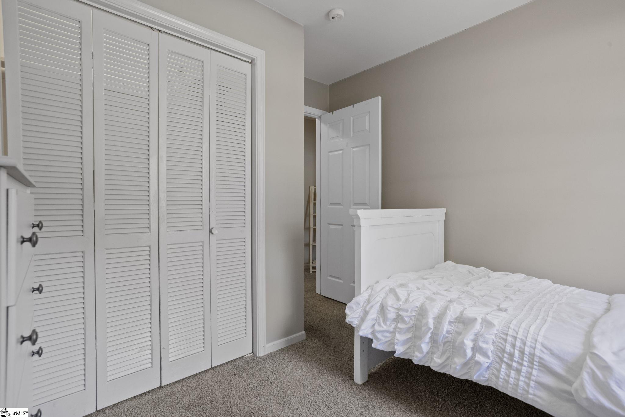102 Branchview Court Property Photo 18