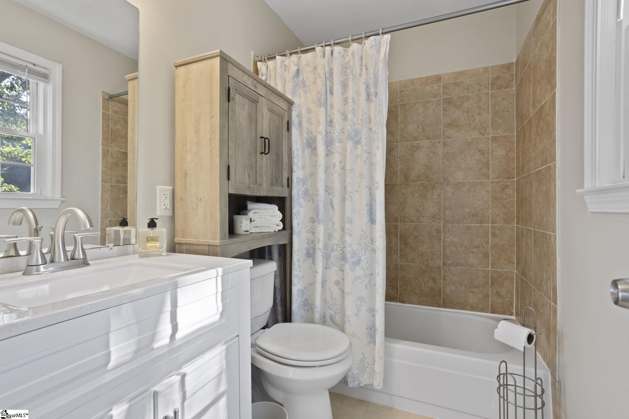 102 Branchview Court Property Photo 24
