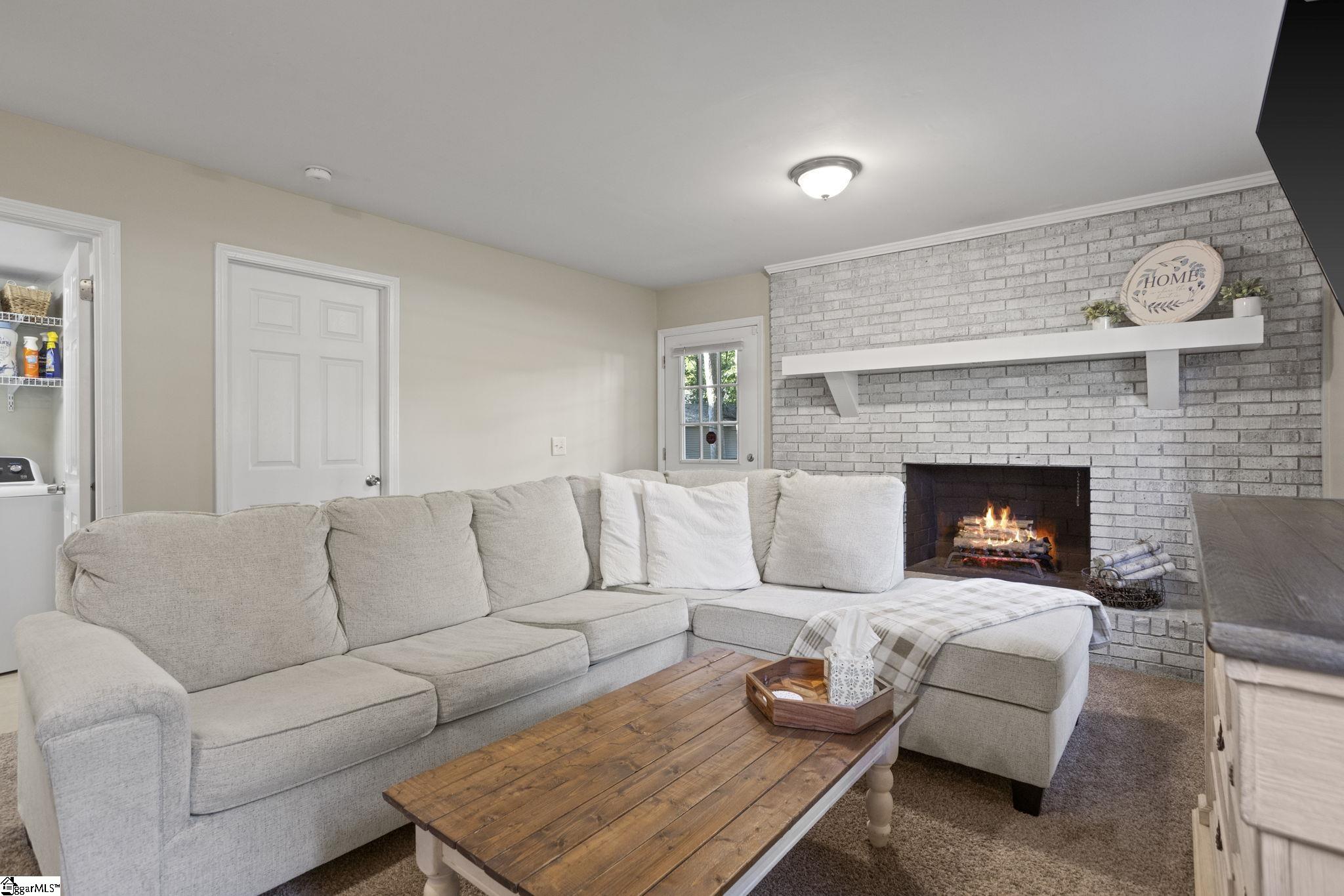 102 Branchview Court Property Photo 28