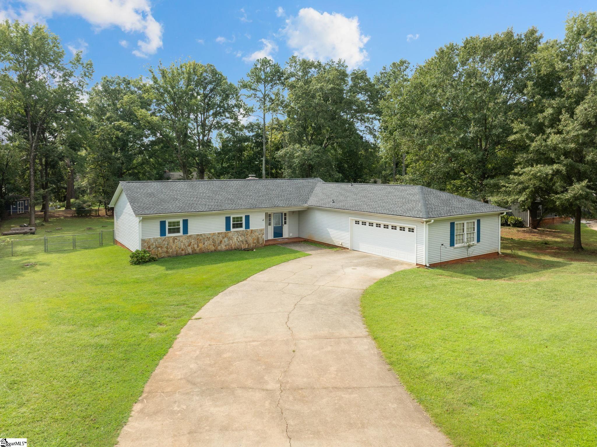 205 Harness Trail Property Photo 3