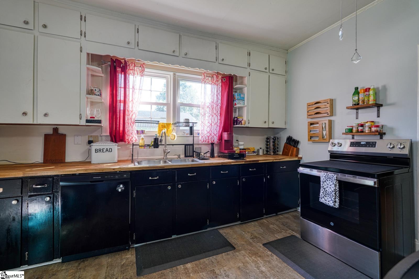 15 3rd Street Property Photo 7