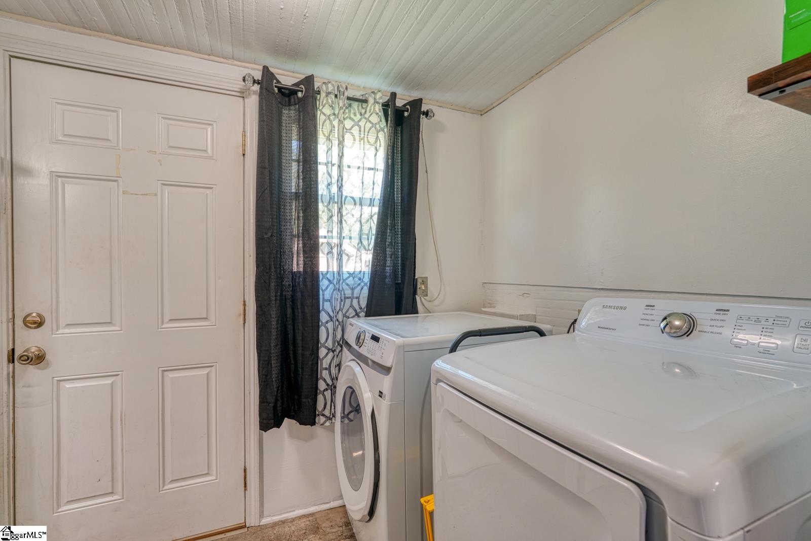 15 3rd Street Property Photo 10