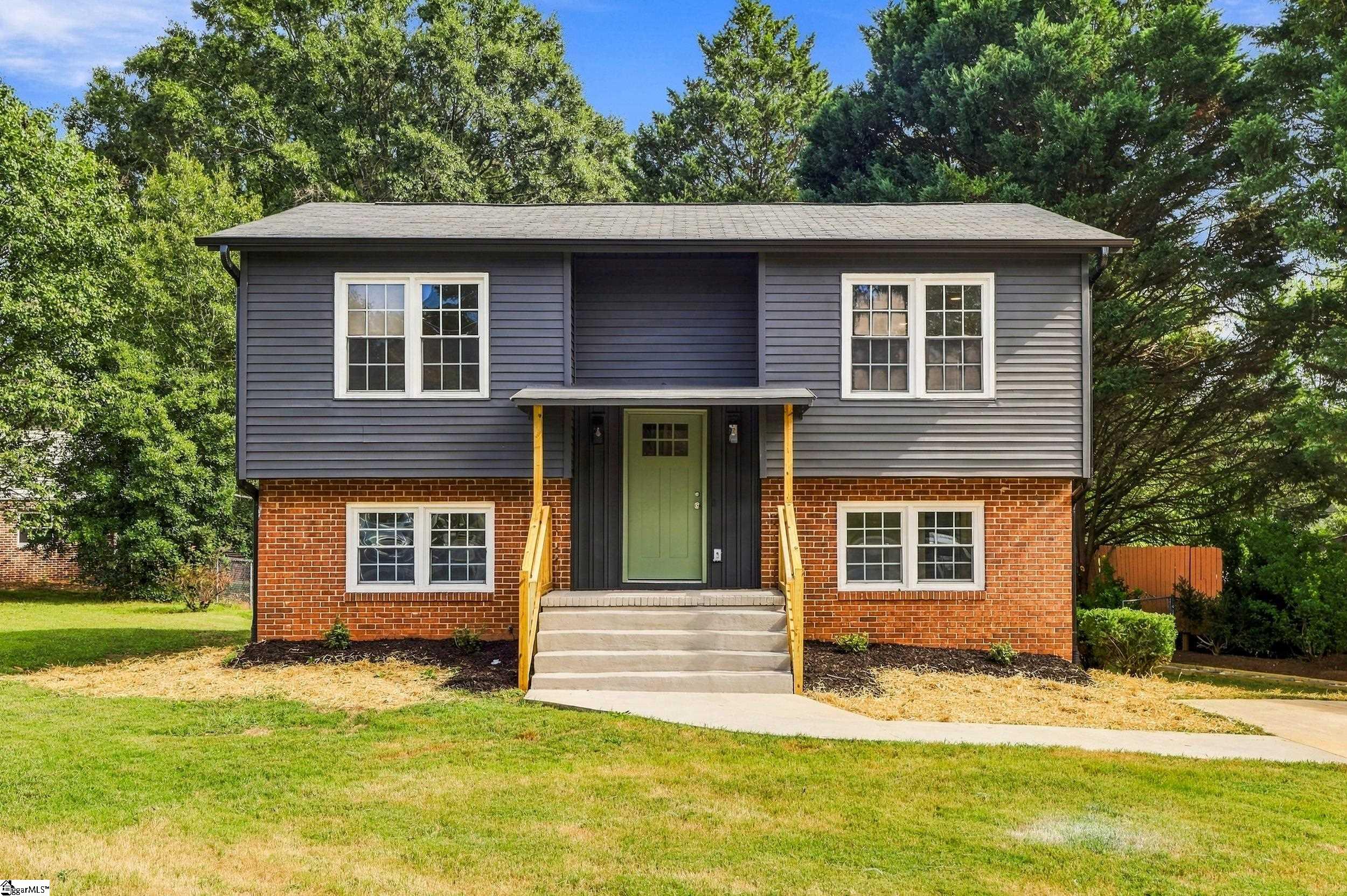 101 Agewood Drive Property Photo 1