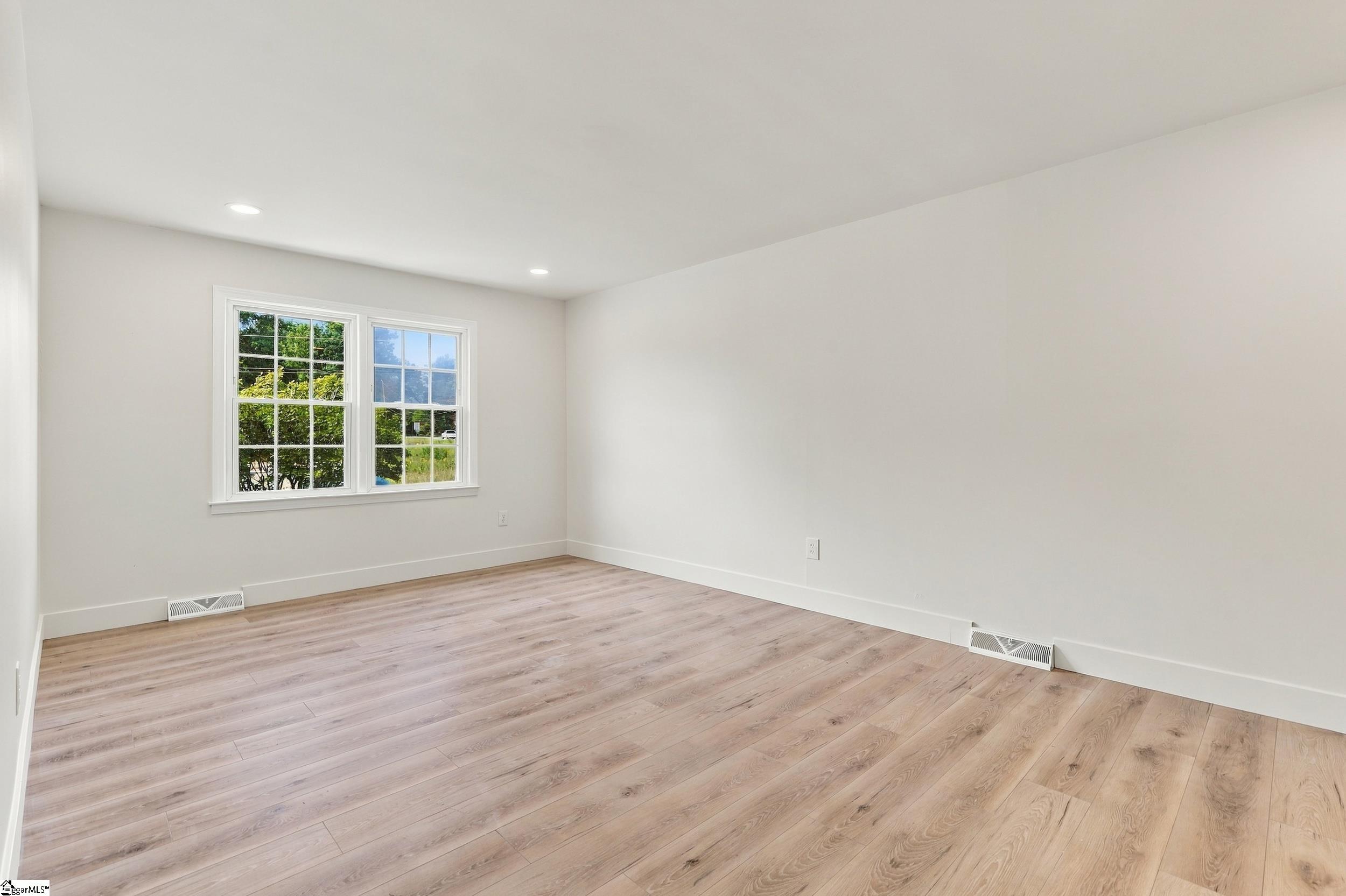 101 Agewood Drive Property Photo 11