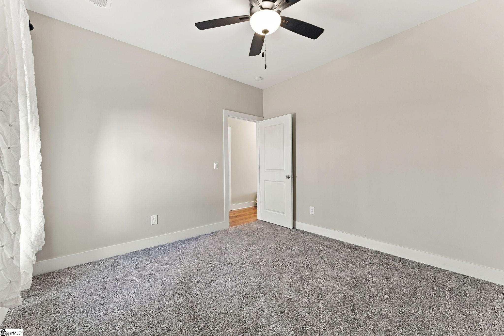718 Amherst Glen Drive Property Photo 26