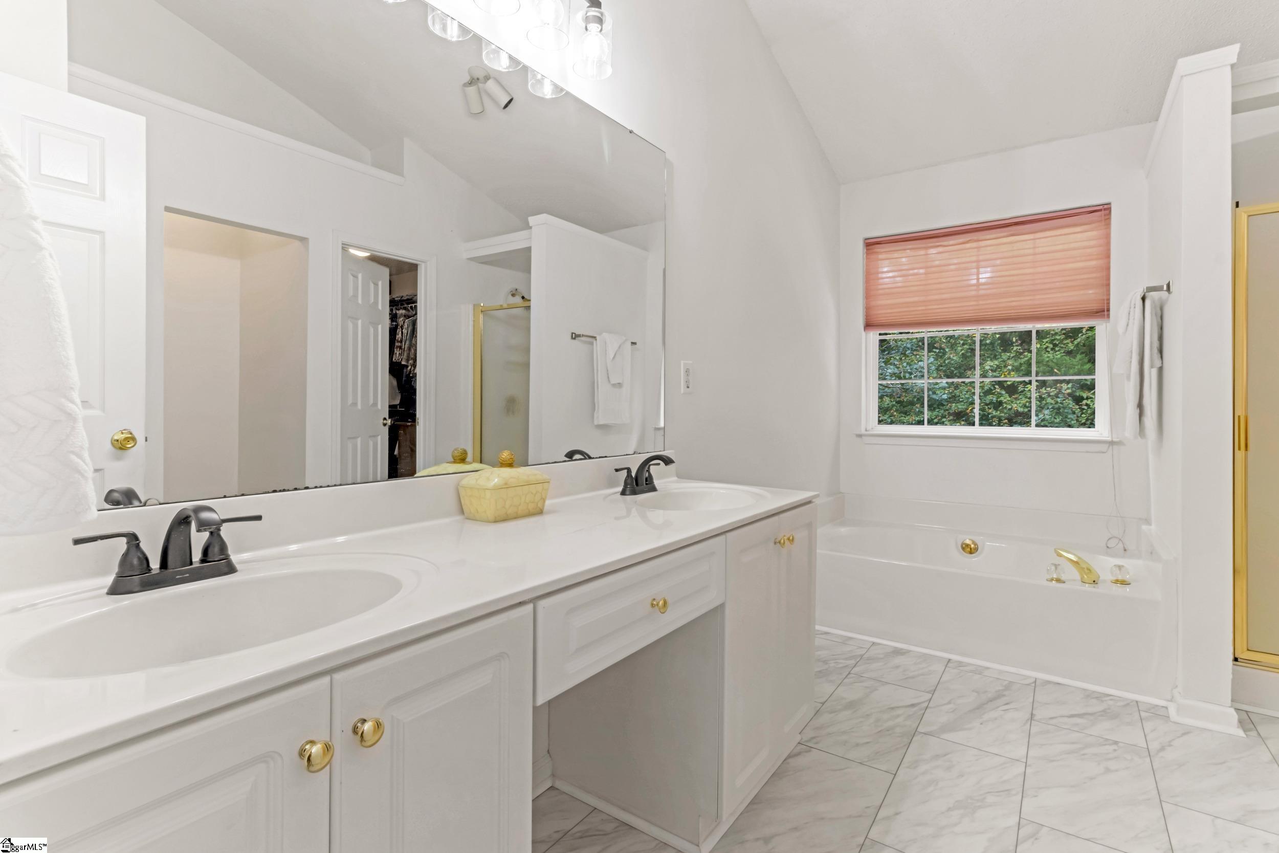 15 Birchstone Court Property Photo 16