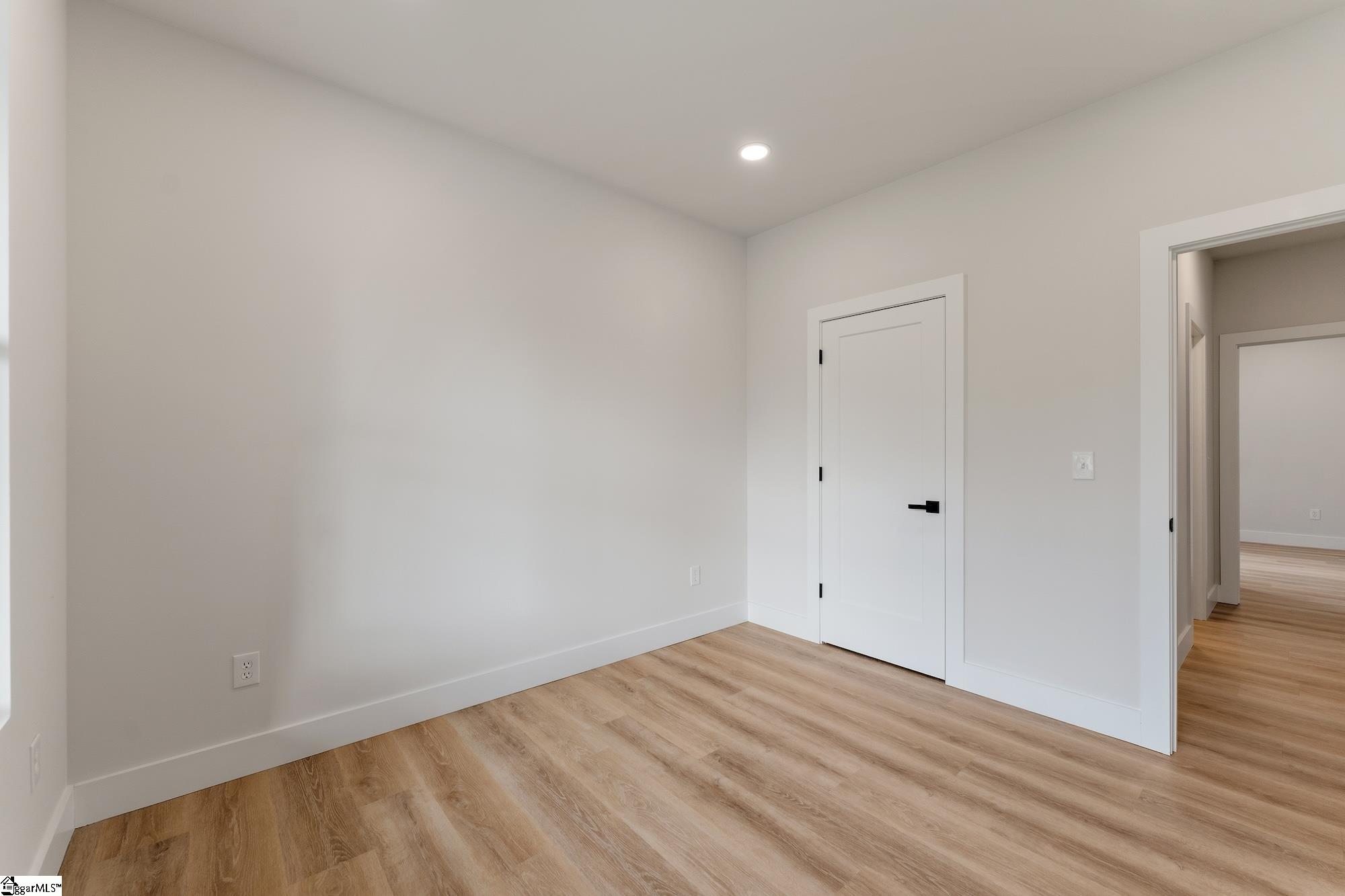 318 W Fredricks Street Property Photo 24