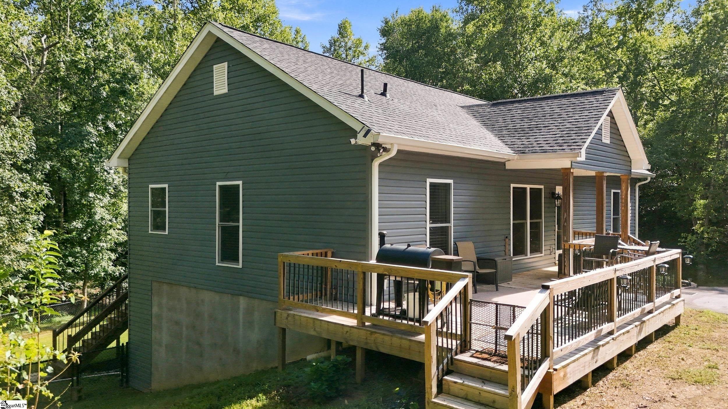 105 Forestville Road Property Photo 4