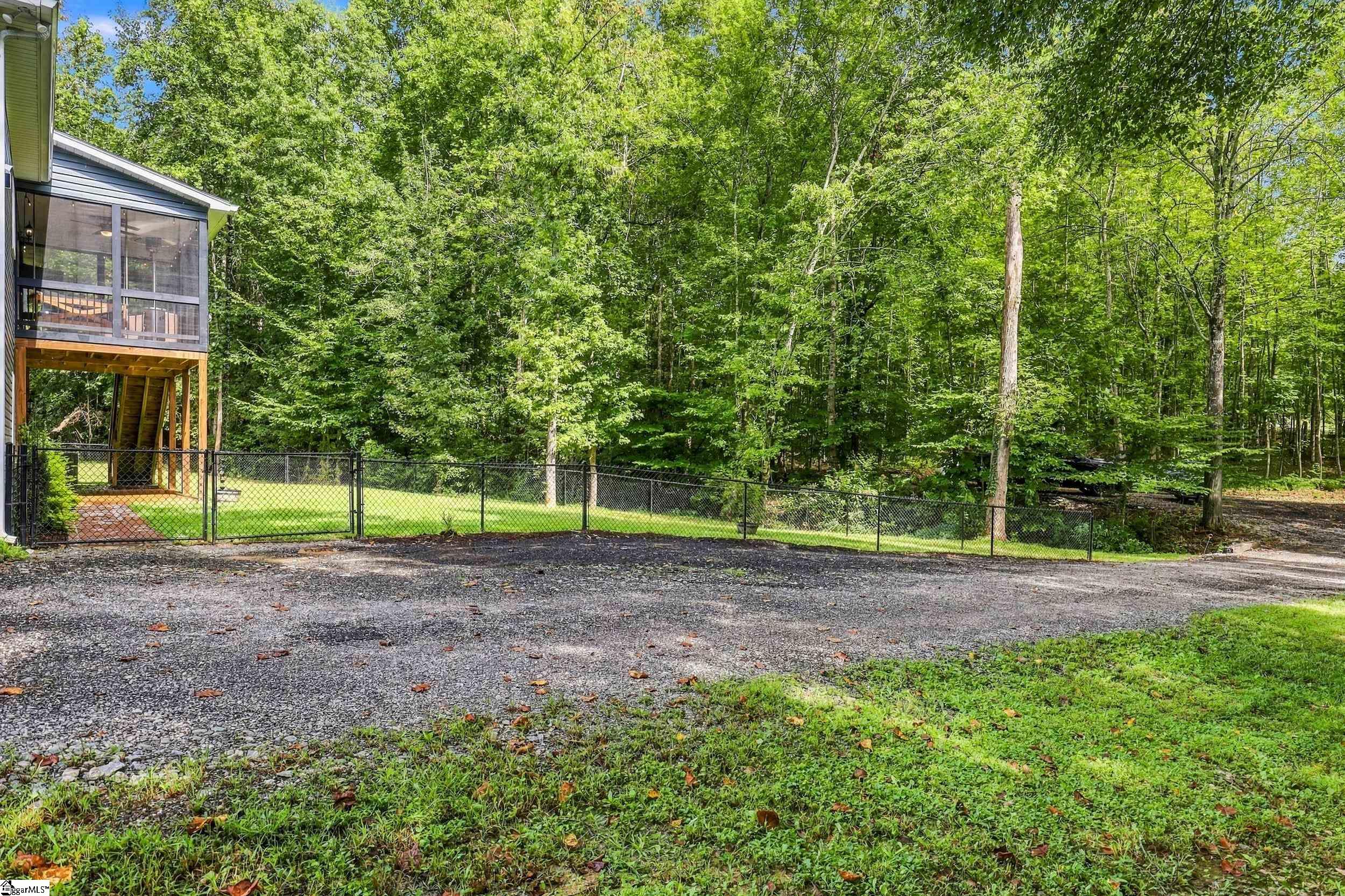 105 Forestville Road Property Photo 30