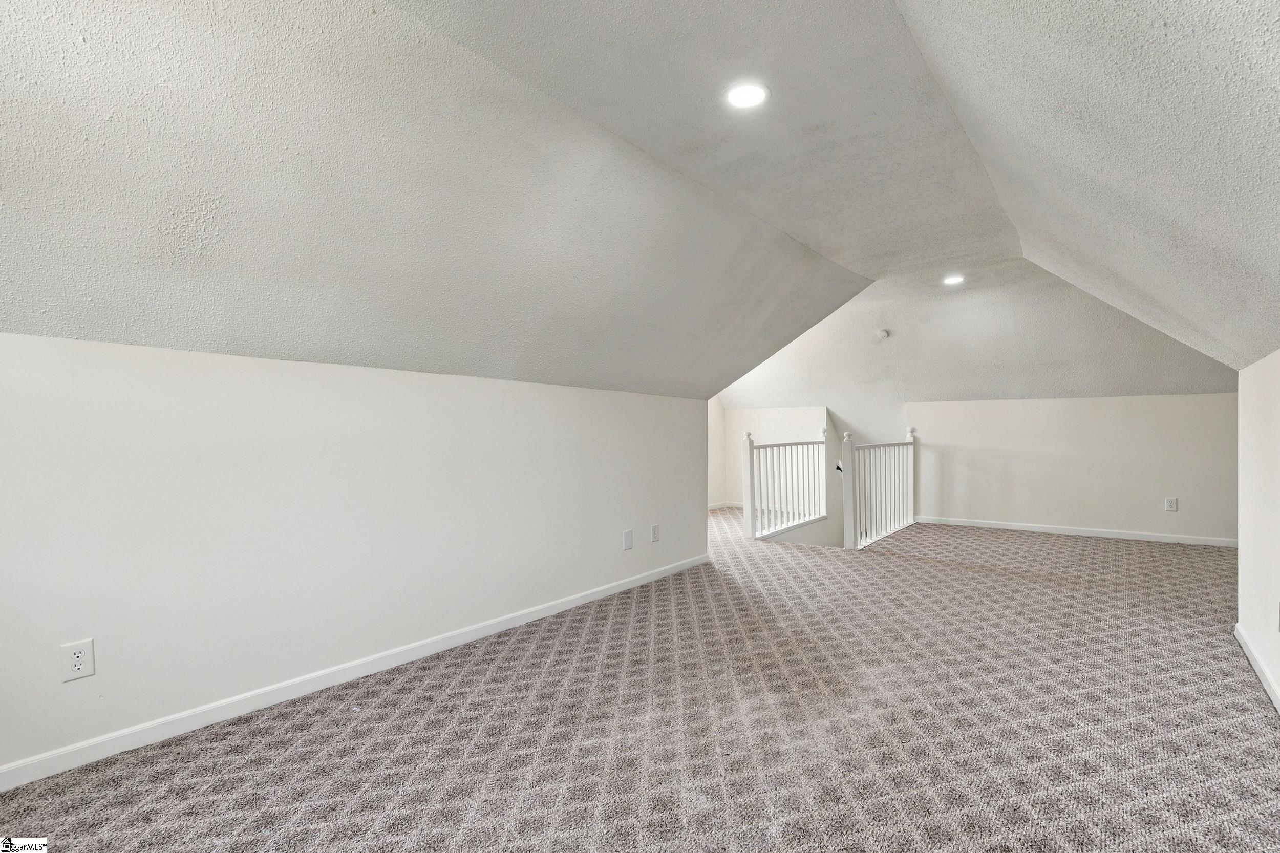 101 Hunters Woods Drive Property Photo 10