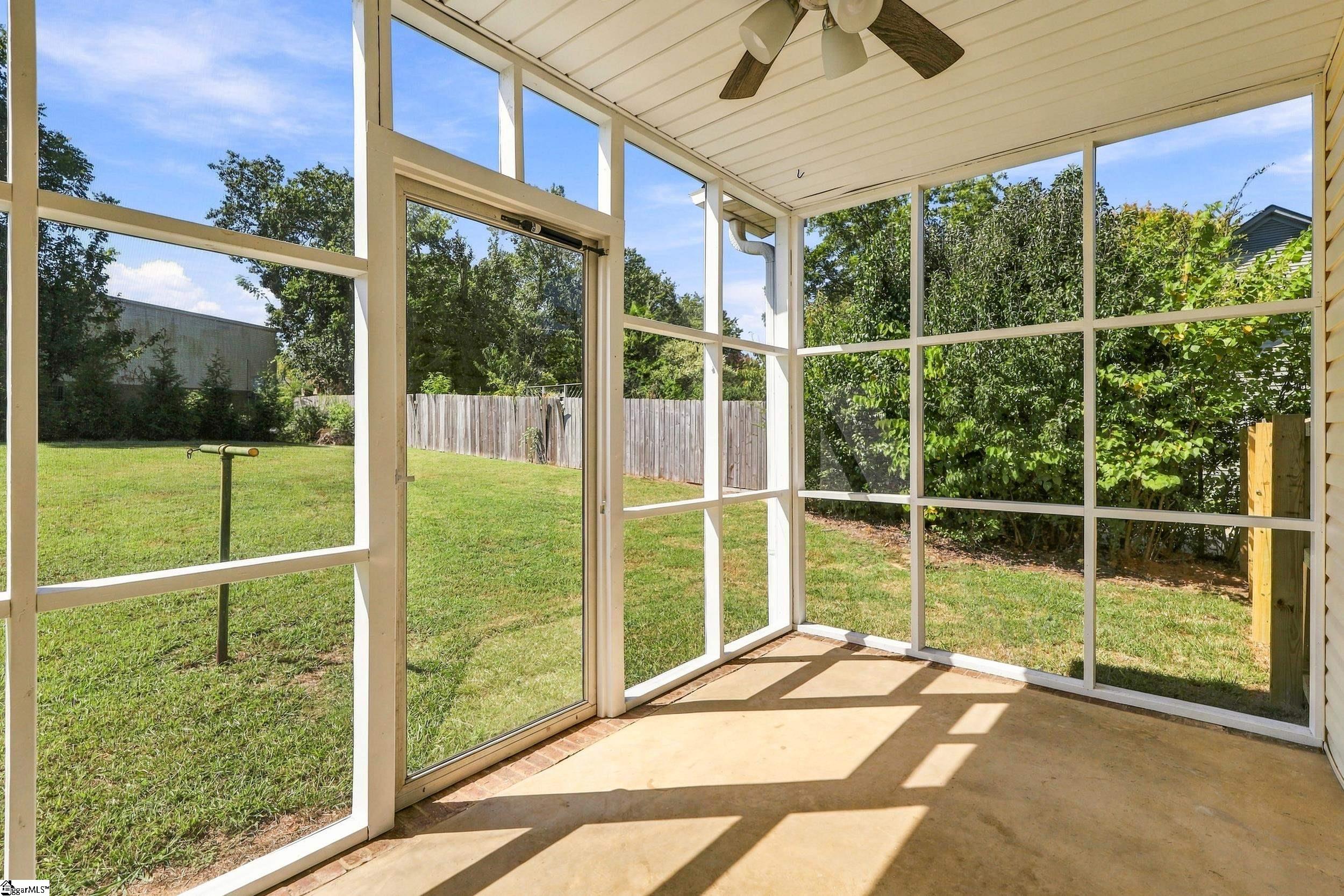 101 Hunters Woods Drive Property Photo 16