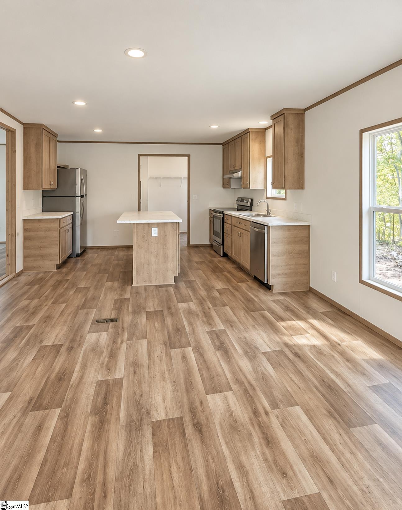 230 Lake Tree Road Property Photo 8