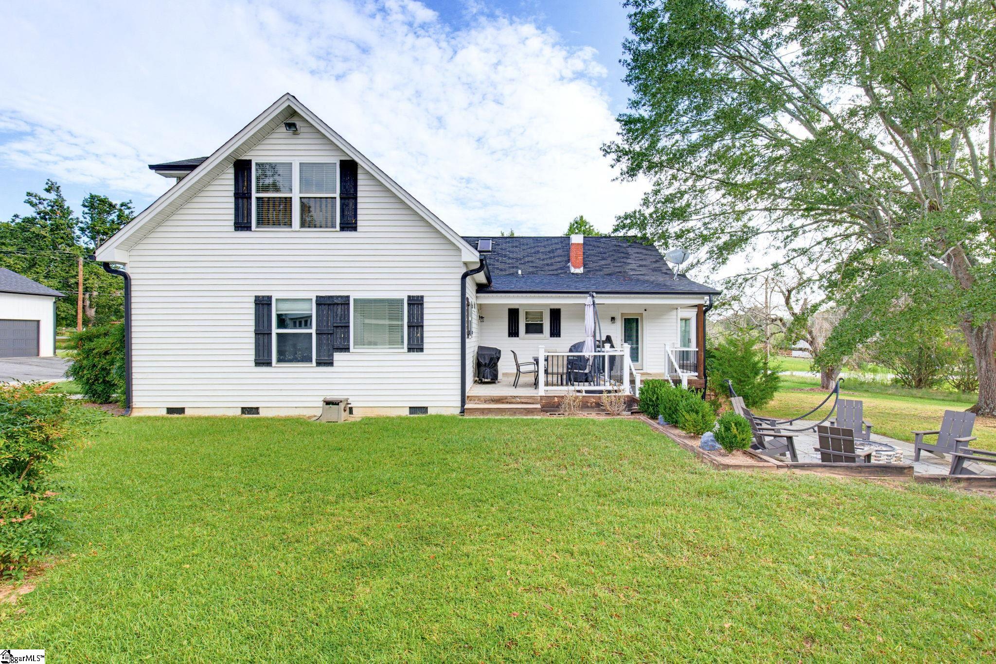 5301 Locust Hill Road Property Photo 4