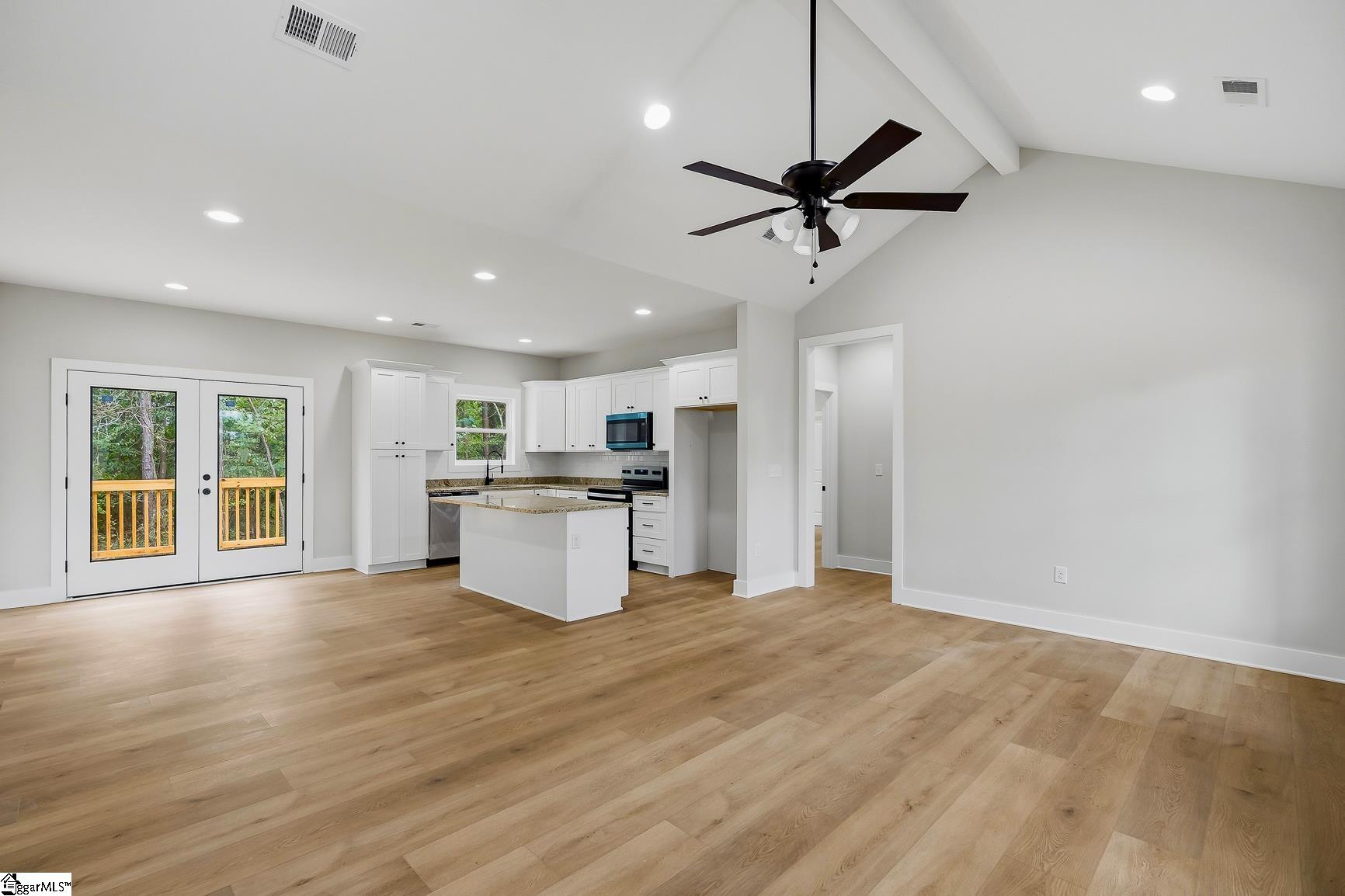 2202 White Street Extension Property Photo 6
