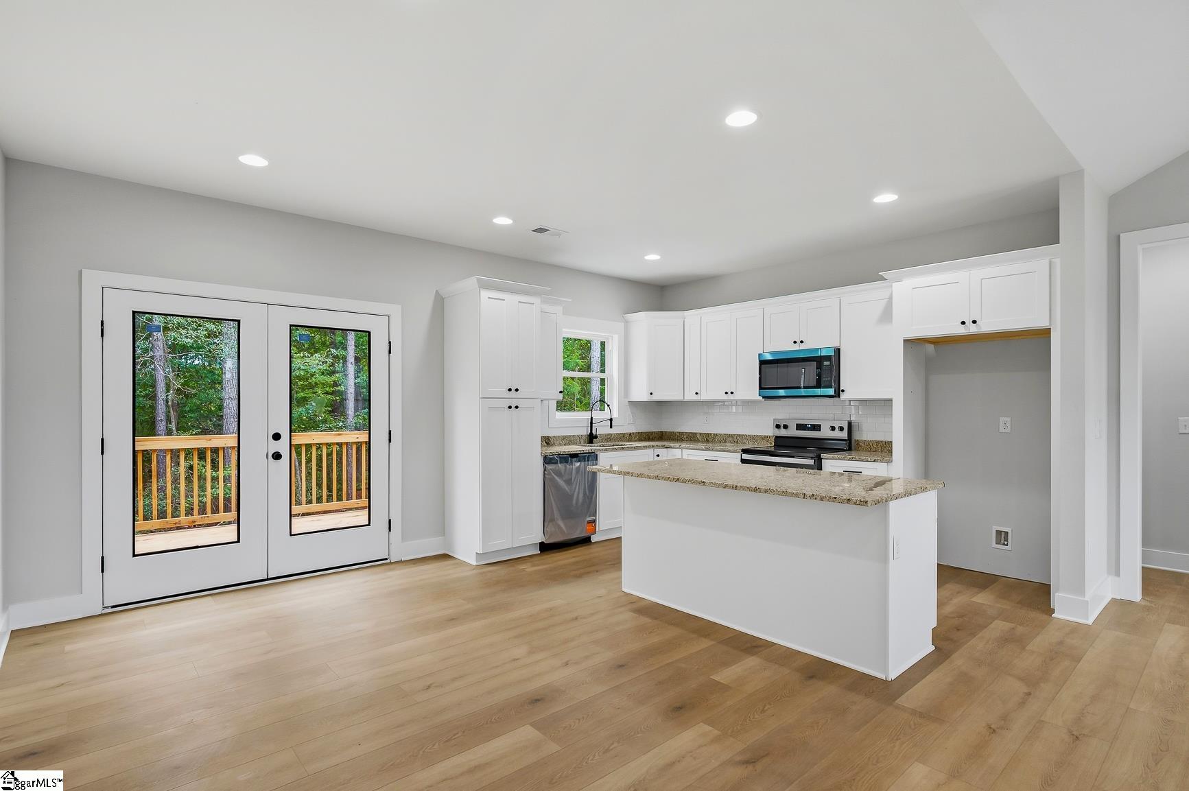 2202 White Street Extension Property Photo 10