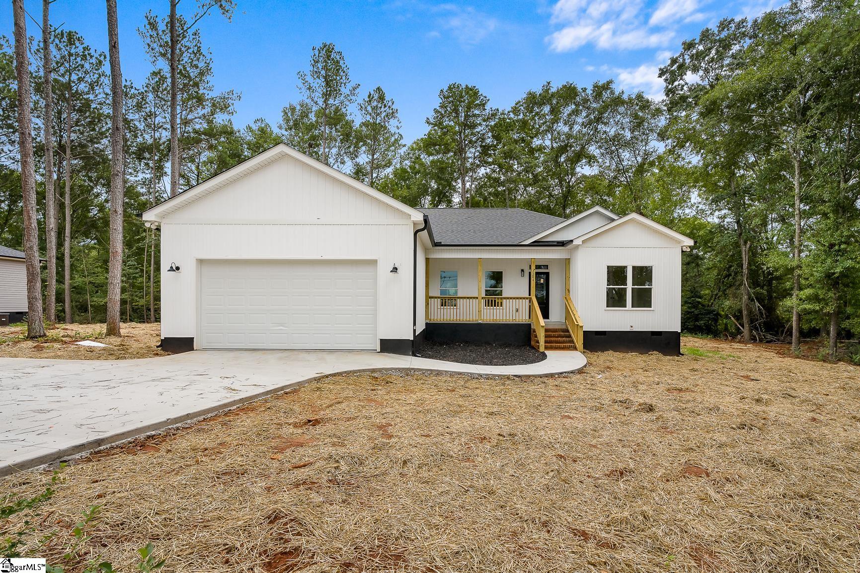2204 White Street Extension Property Photo 1