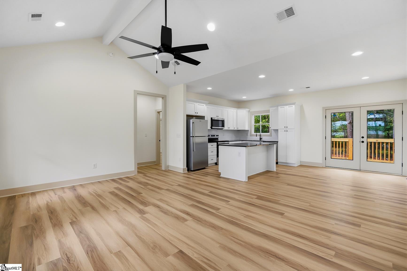 2204 White Street Extension Property Photo 6