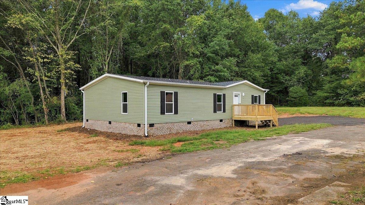 114 James Anthony Drive Property Photo 2