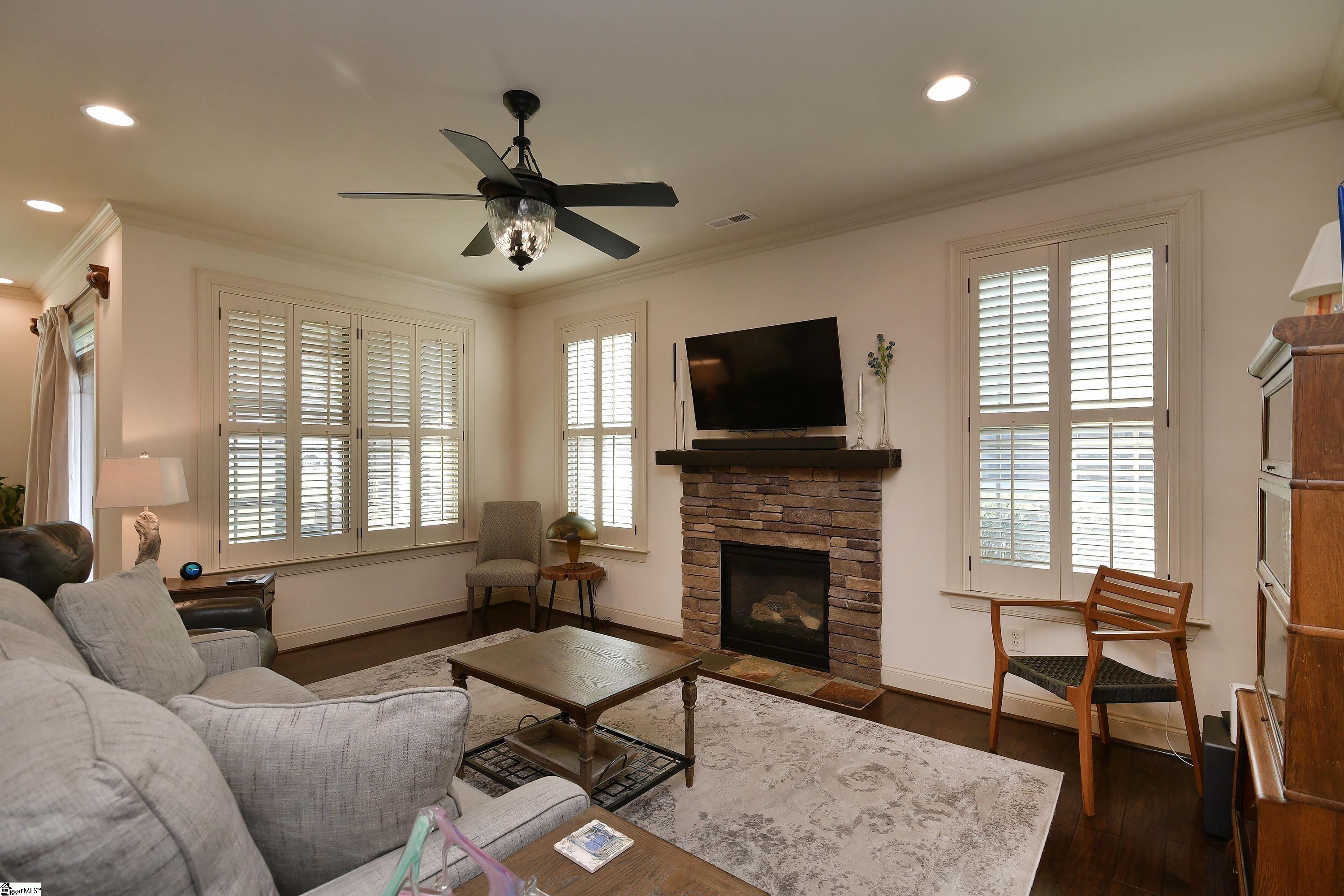 1604834 Property Photo 15