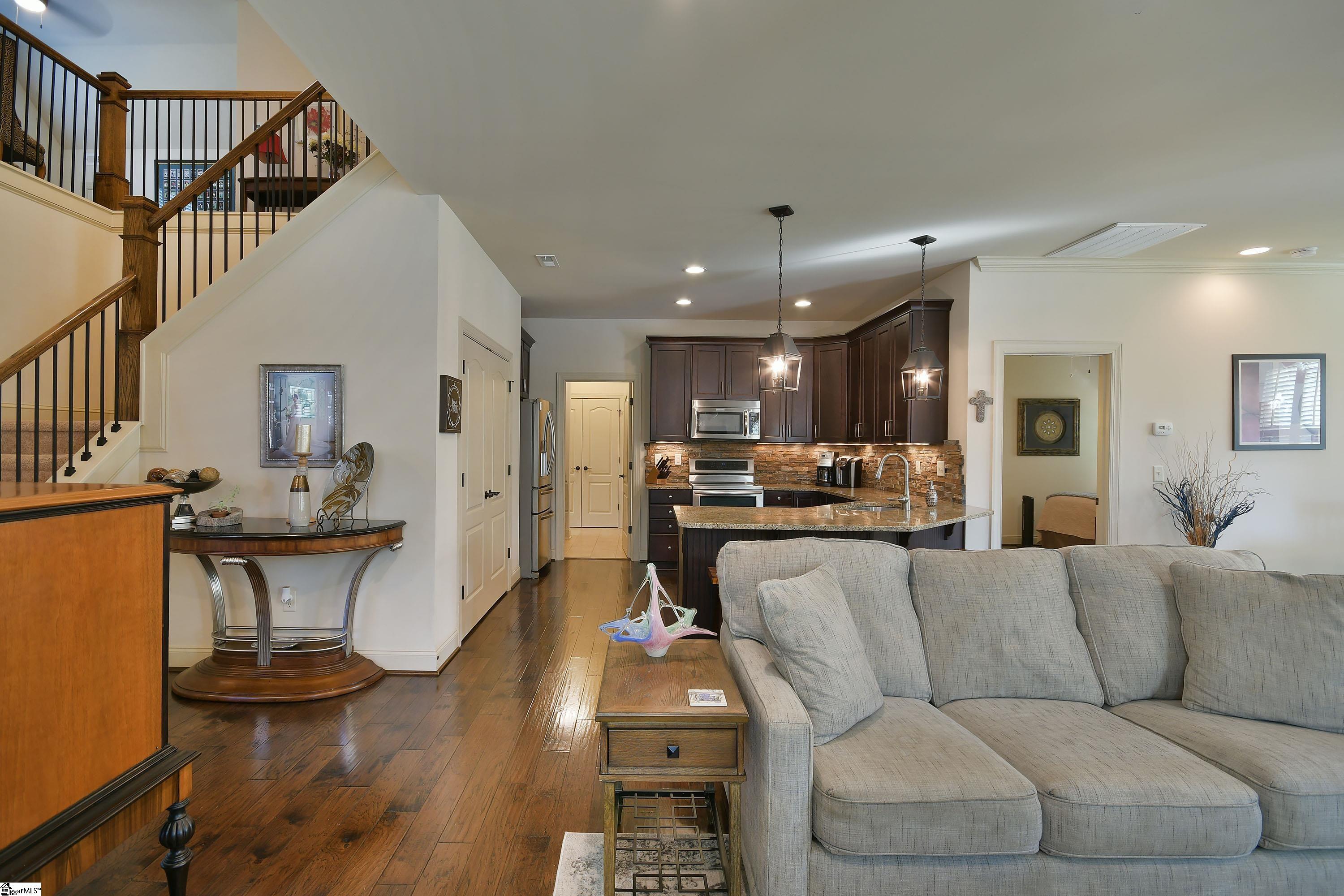 1604834 Property Photo 16
