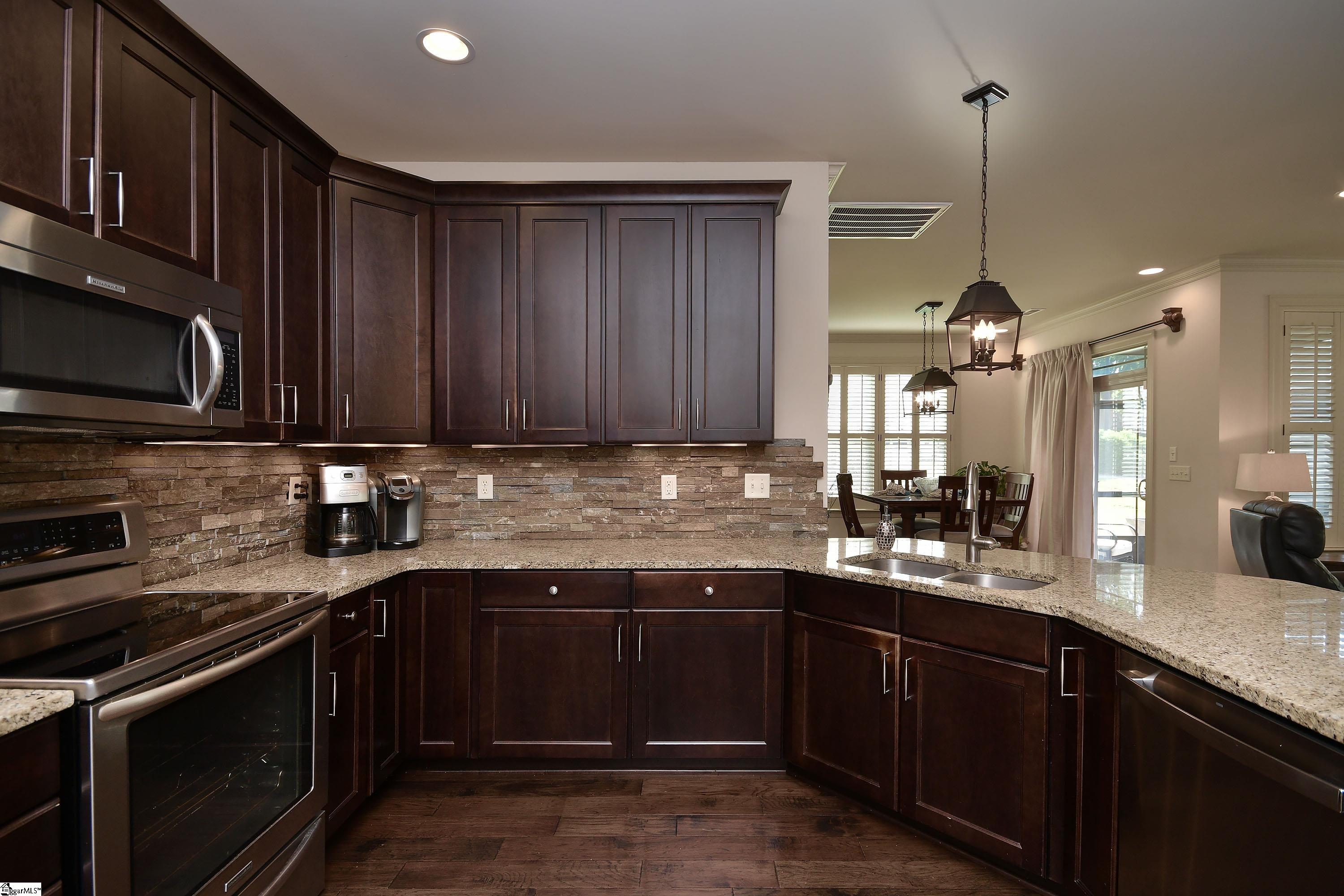 1604834 Property Photo 18