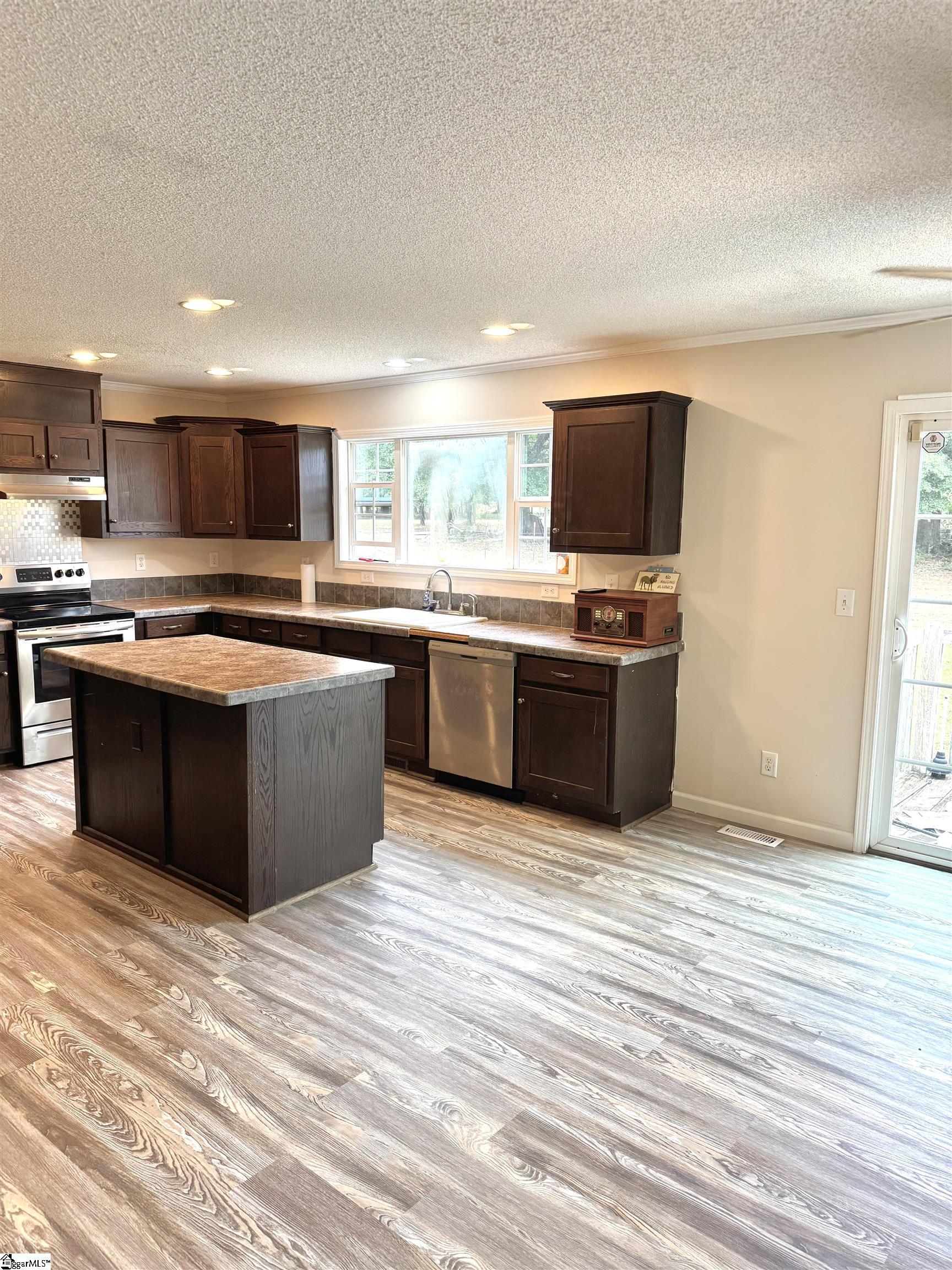 464 N Major Road Property Photo 7