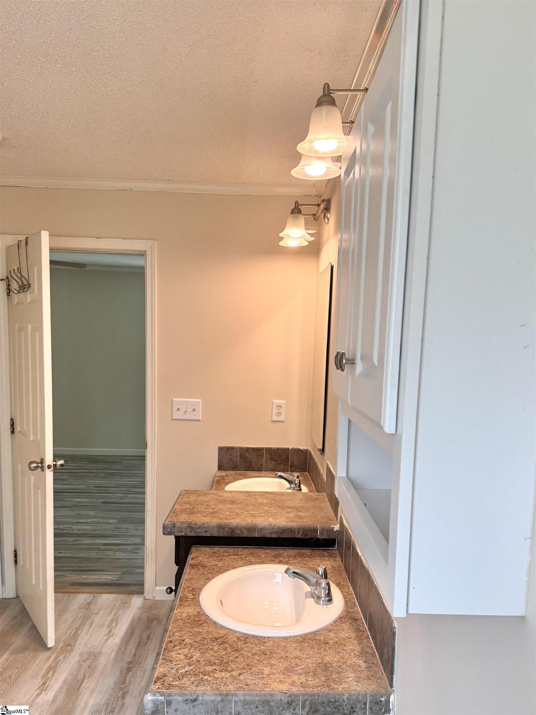 464 N Major Road Property Photo 12