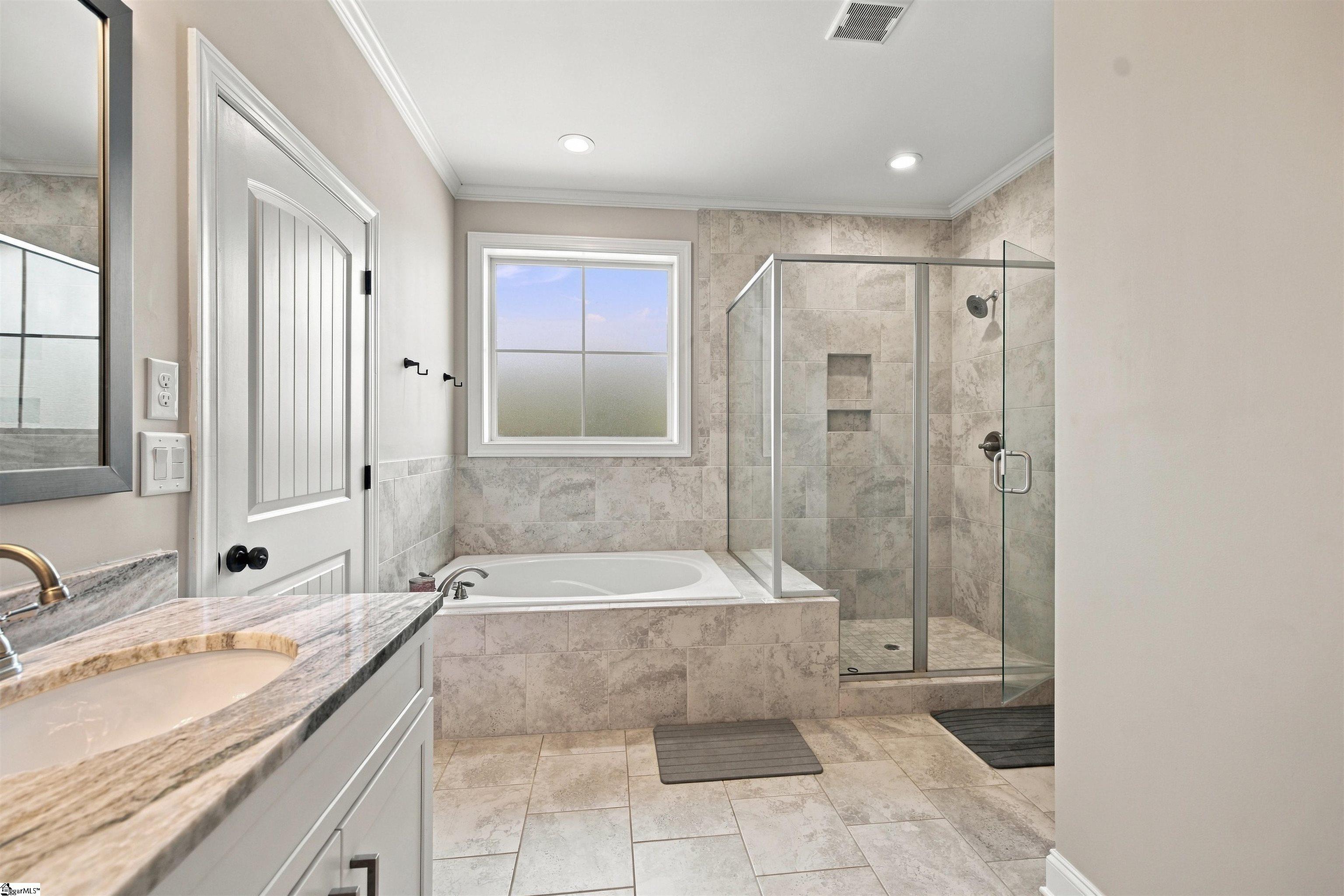 368 Abercrombie Point Property Photo 35