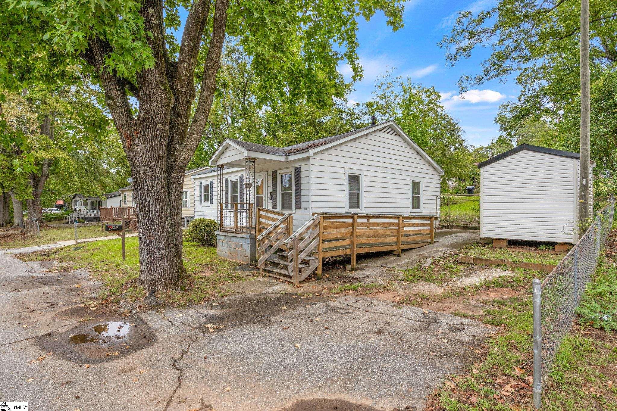 1002 Bowman Avenue Property Photo 2