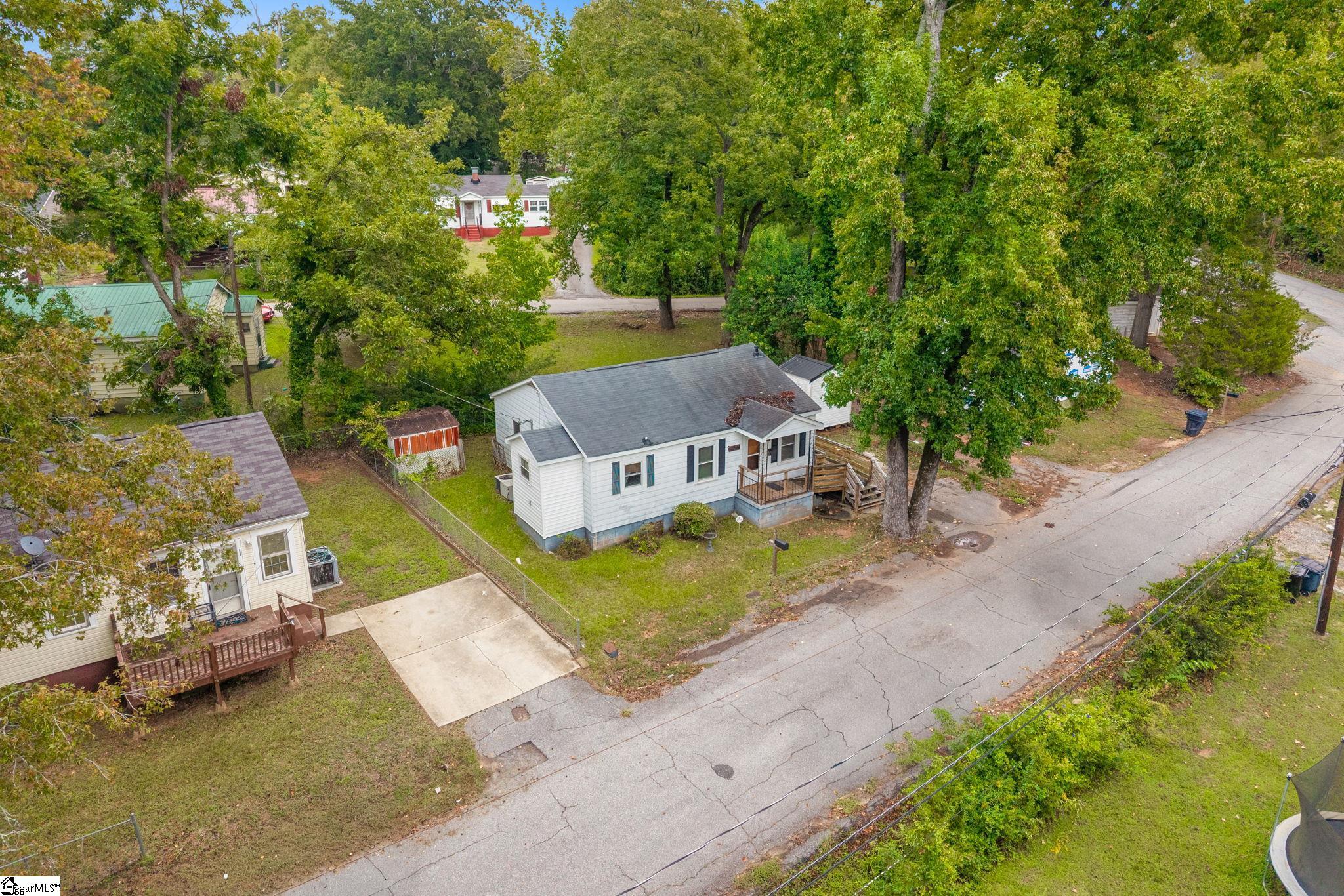 1002 Bowman Avenue Property Photo 4