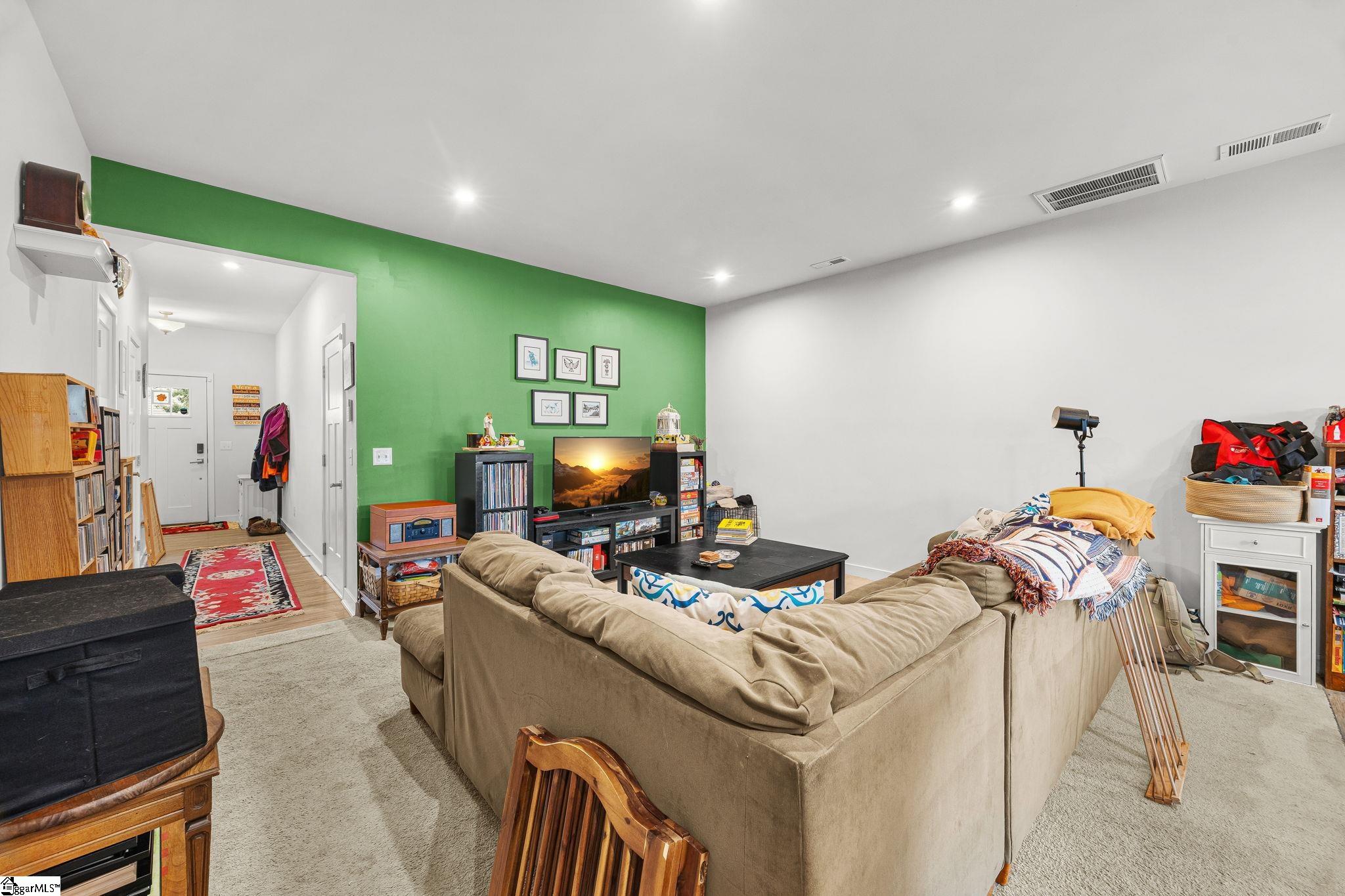 142 Roseridge Drive Property Photo 10