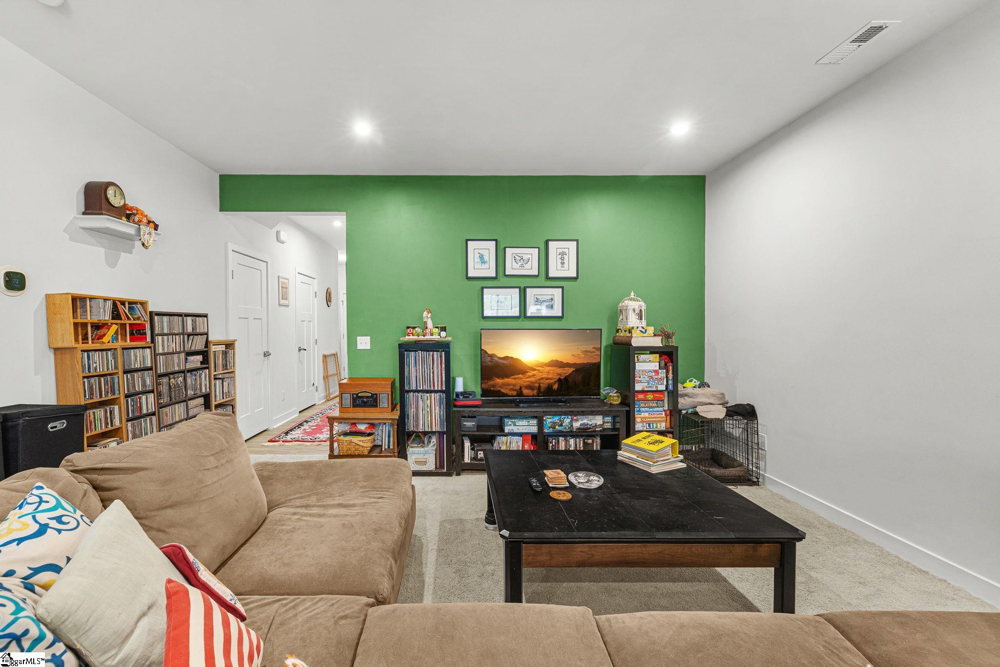 142 Roseridge Drive Property Photo 11