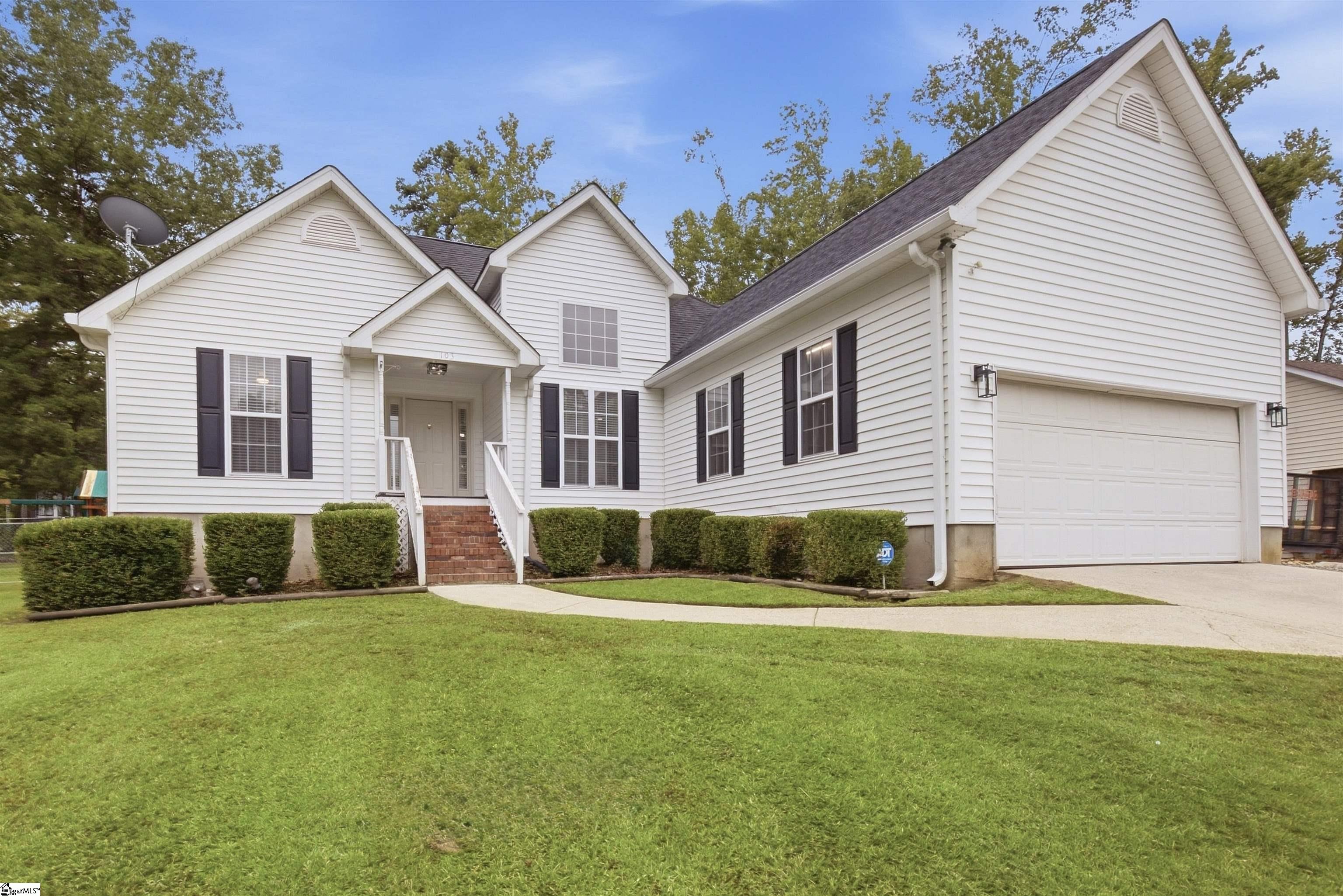 103 Pinebark Lane Property Photo 1