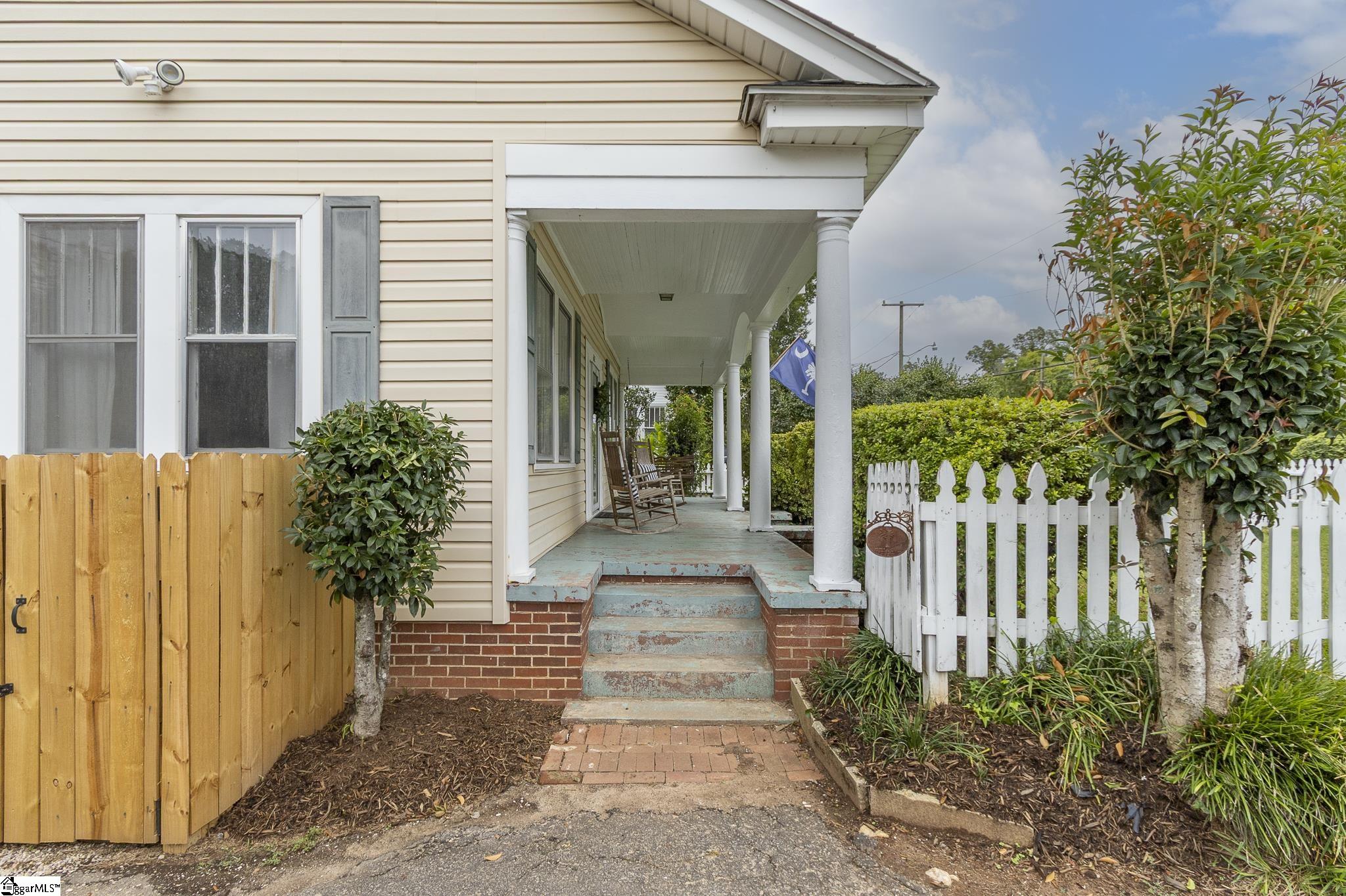 602 North Street Property Photo 4