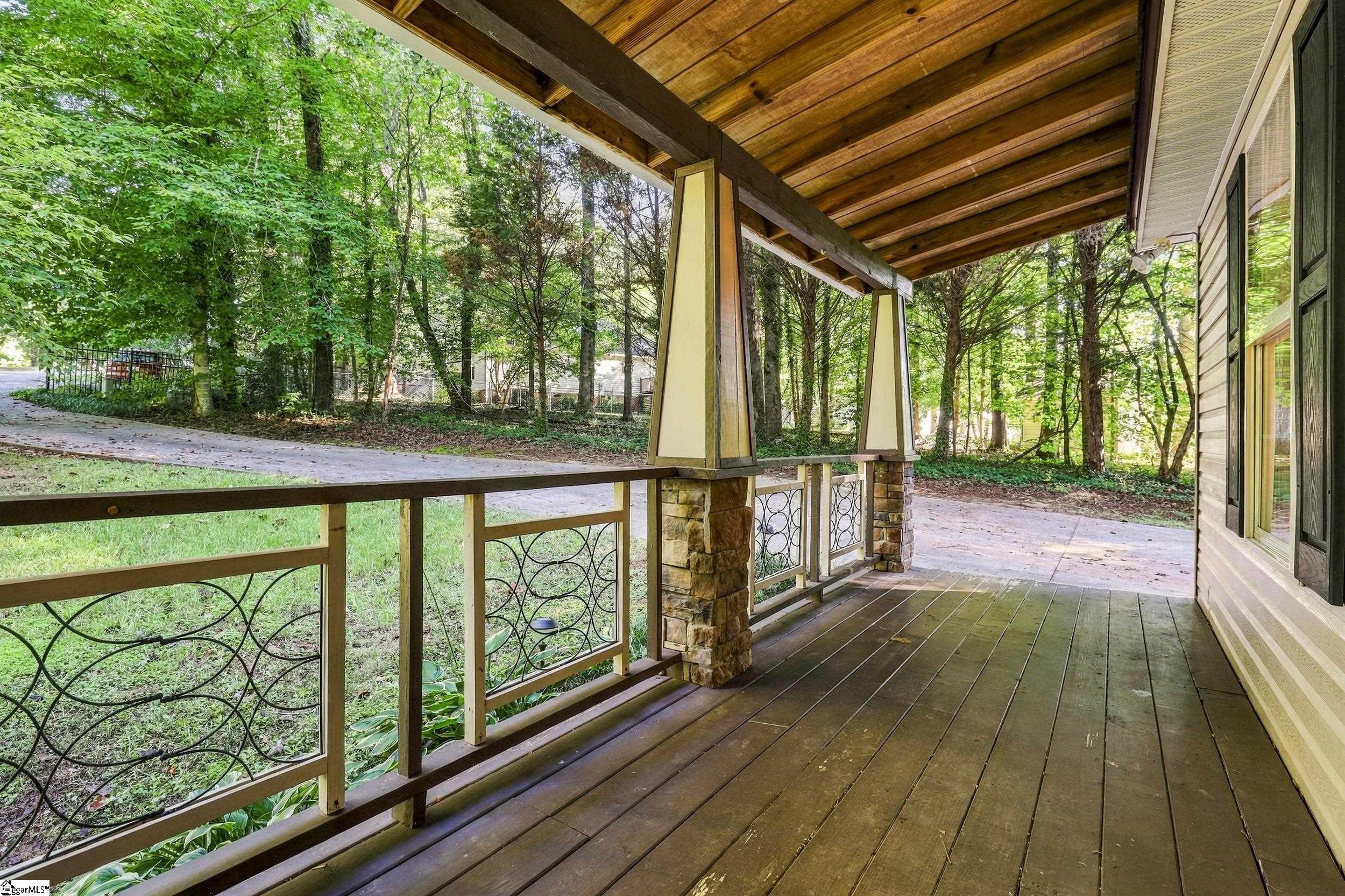 307 Haywood Acres Drive Property Photo 3