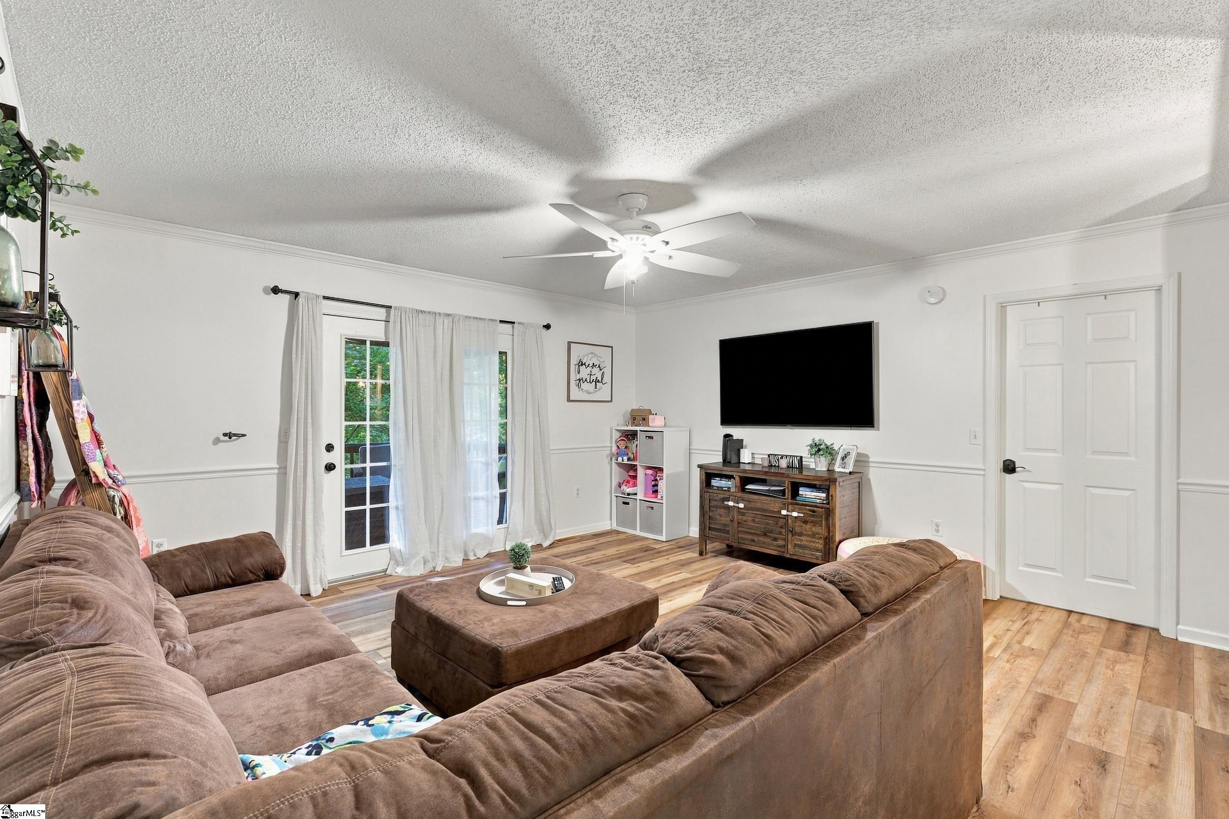 307 Haywood Acres Drive Property Photo 5