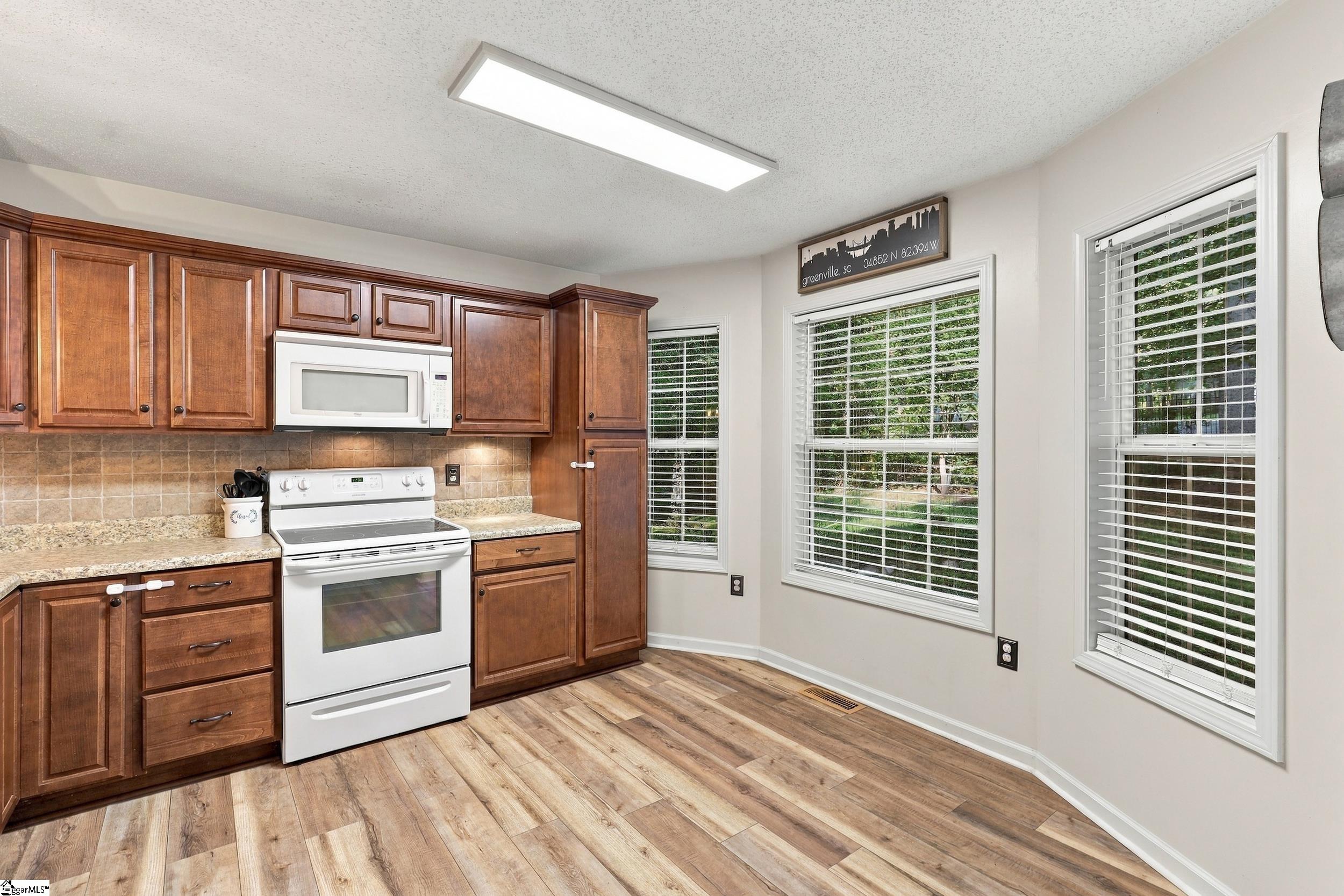 307 Haywood Acres Drive Property Photo 10