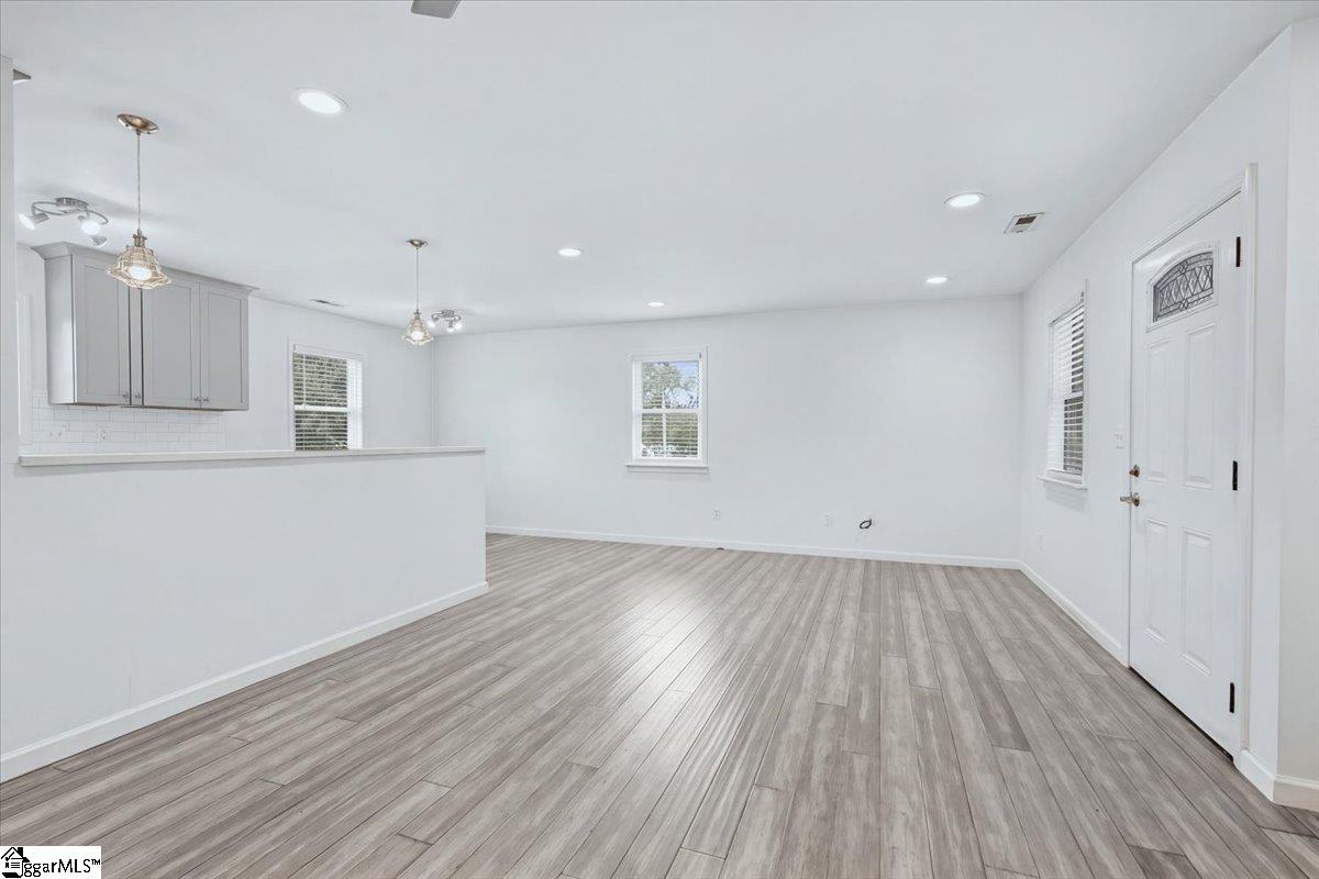7 Belvue School Road Property Photo 6