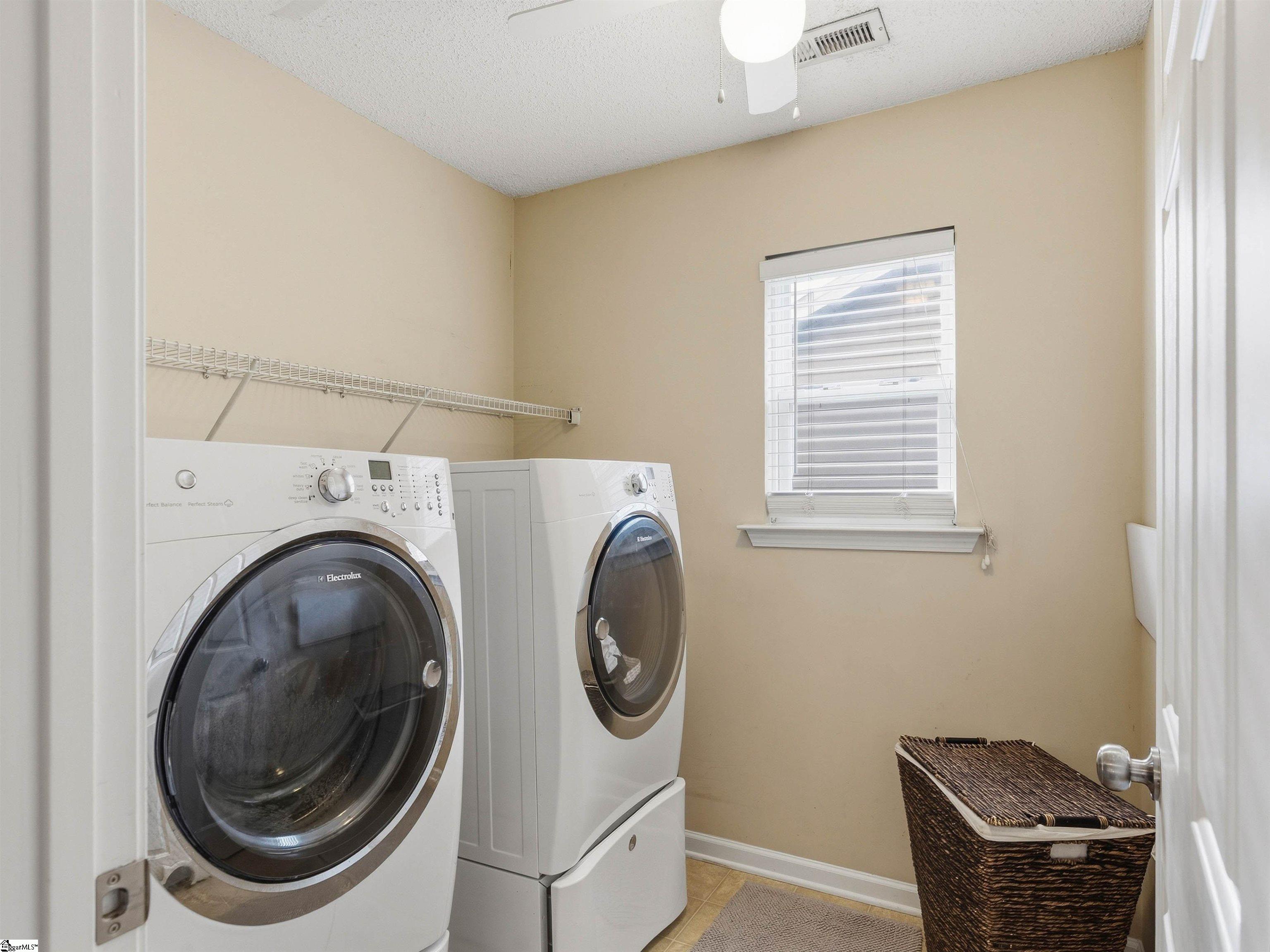 23 Border Avenue Property Photo 41
