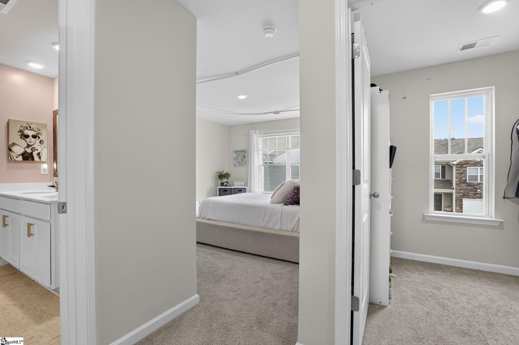 211 Sunriff Court Property Photo 12