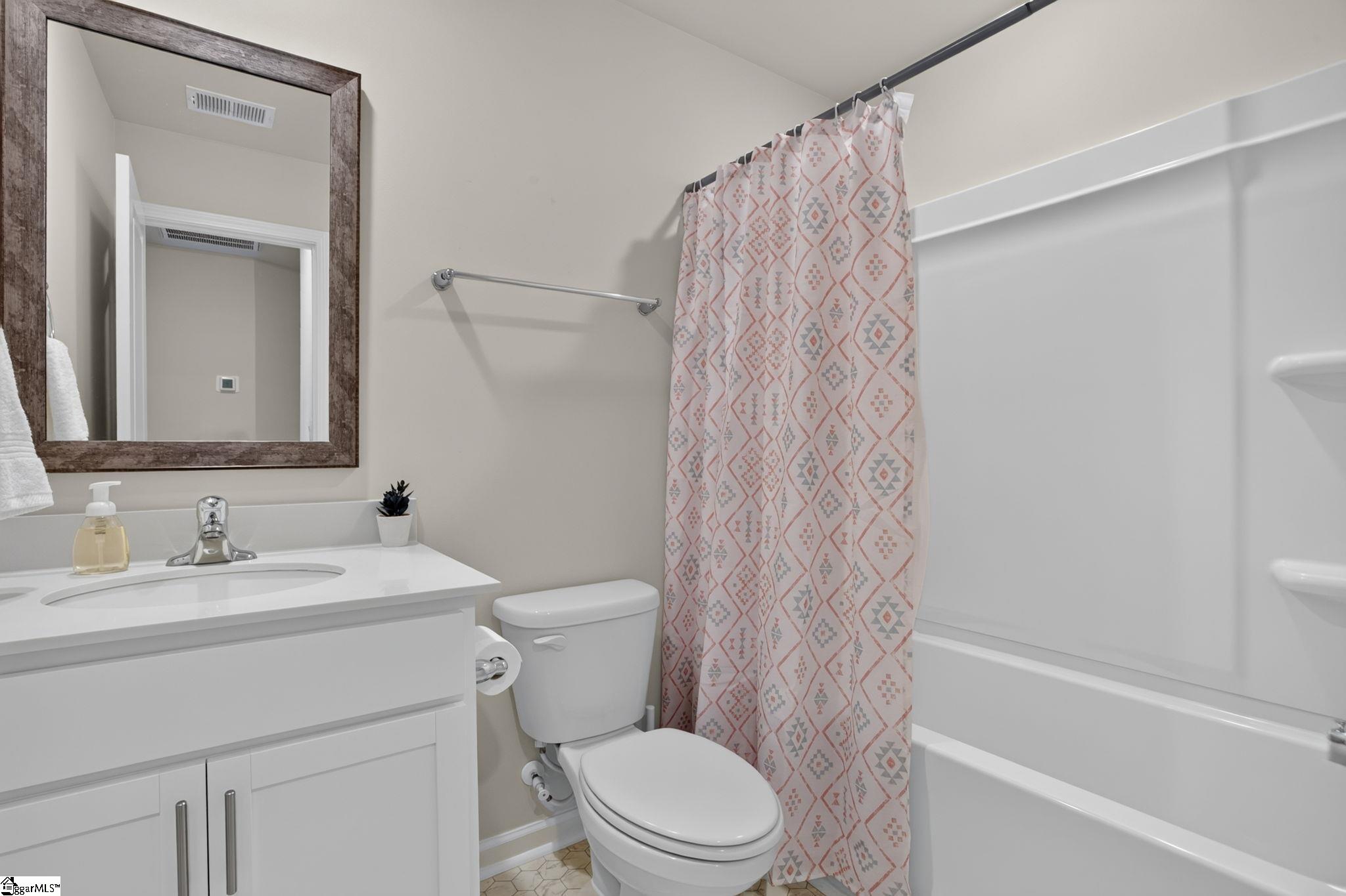 211 Sunriff Court Property Photo 15