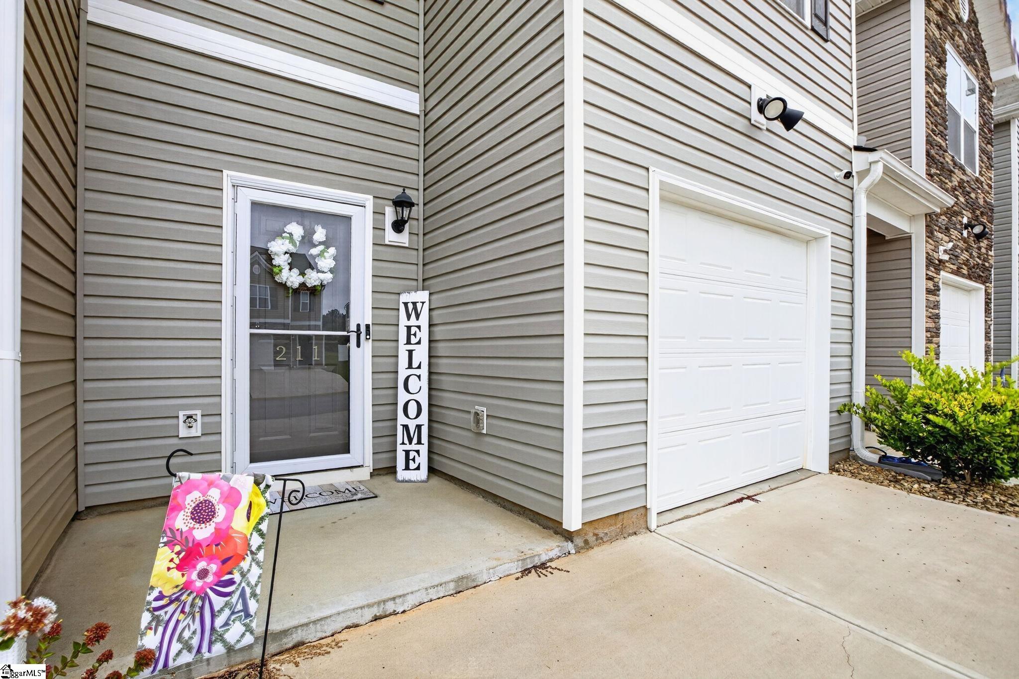 211 Sunriff Court Property Photo 31
